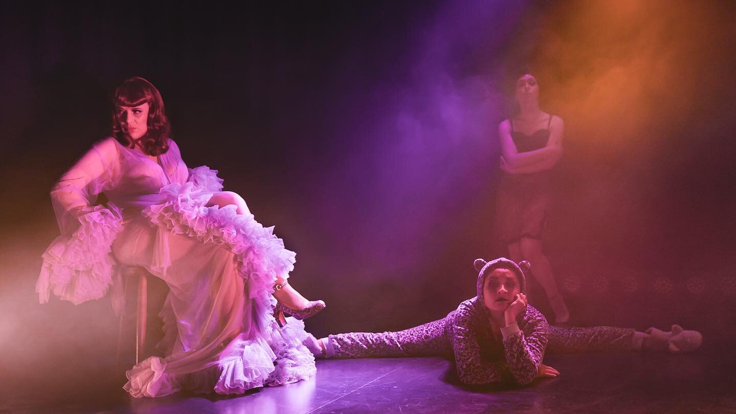 I began performing in the Brussels cabaret scene in 2017. At the time, there weren&rsquo;t a lot of POC performers around in the field.

Someone suggested I wear red, a flower in my hair and do &ldquo;Latino songs&rdquo; because that would sell. I re