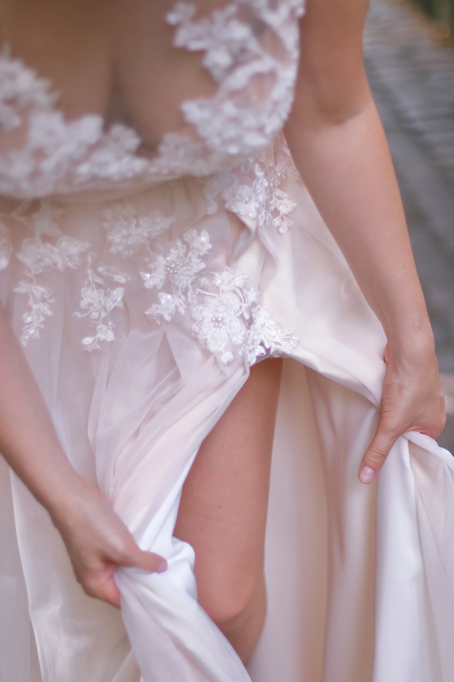 Dieses Foto zeigt ein Details von Juttas Brautkleid.