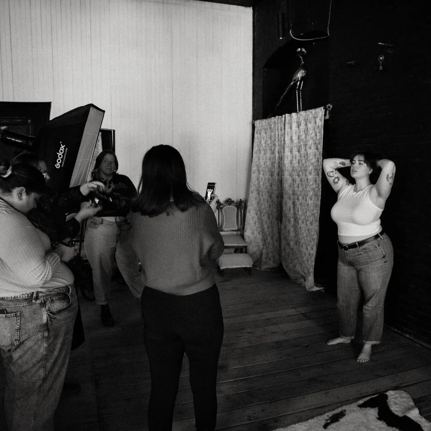 What an awesome day at @thewalkerstudioexchange for our #bodyinclusivity shootout hosted by @donsphotoltd - our models, @_meganmacc , @ren.ka_r , @candidlycurvy , and @rereryry_little_fox were absolutely phenomenal and all of our attendees treated th