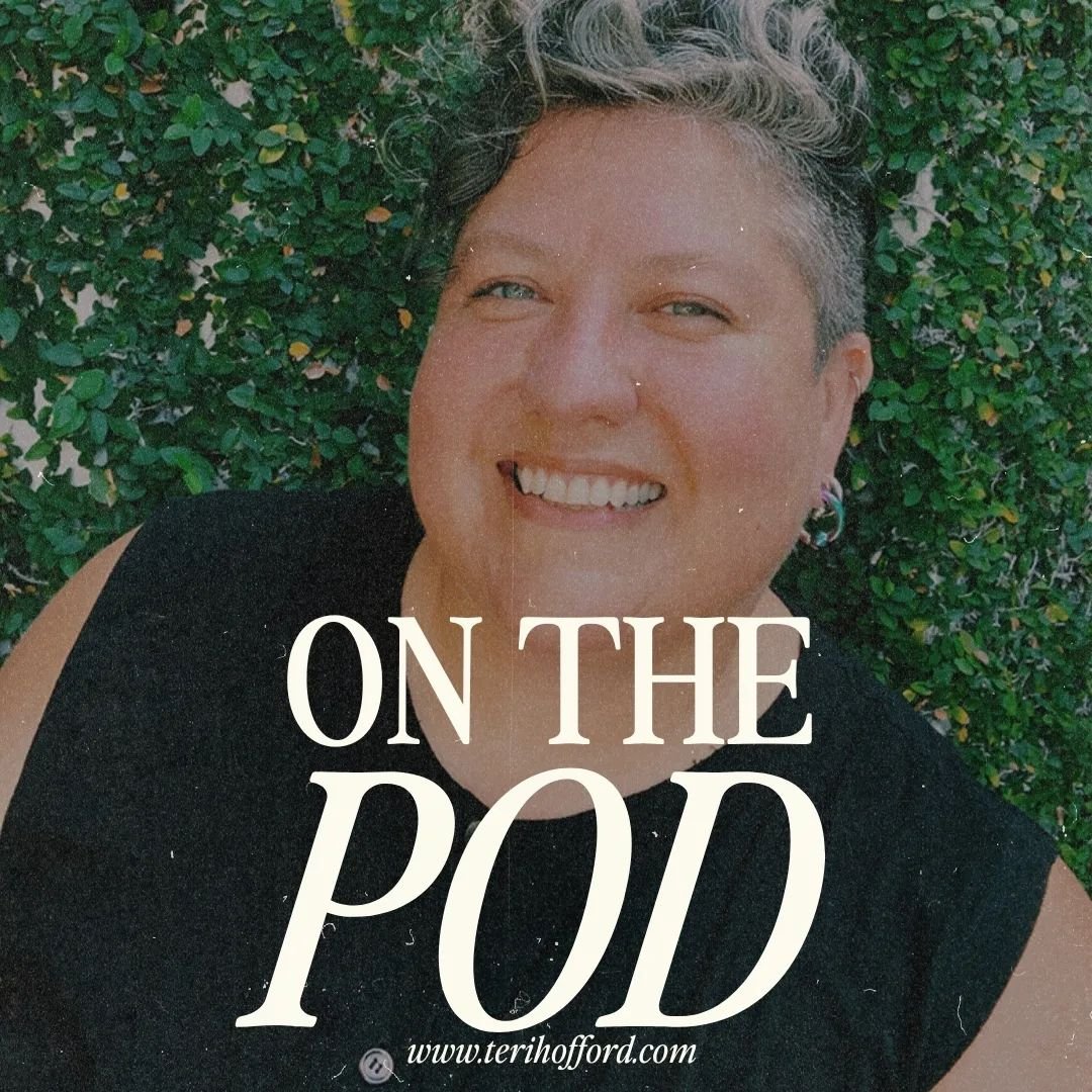 🎙️ON THE POD🎙️

Today I'm chatting with my buddy and right hand human @betholson about the squidginess of taking a part time or full time job as a creative.

This is something that I've encountered SO much in my coaching of folks - is this fear of 