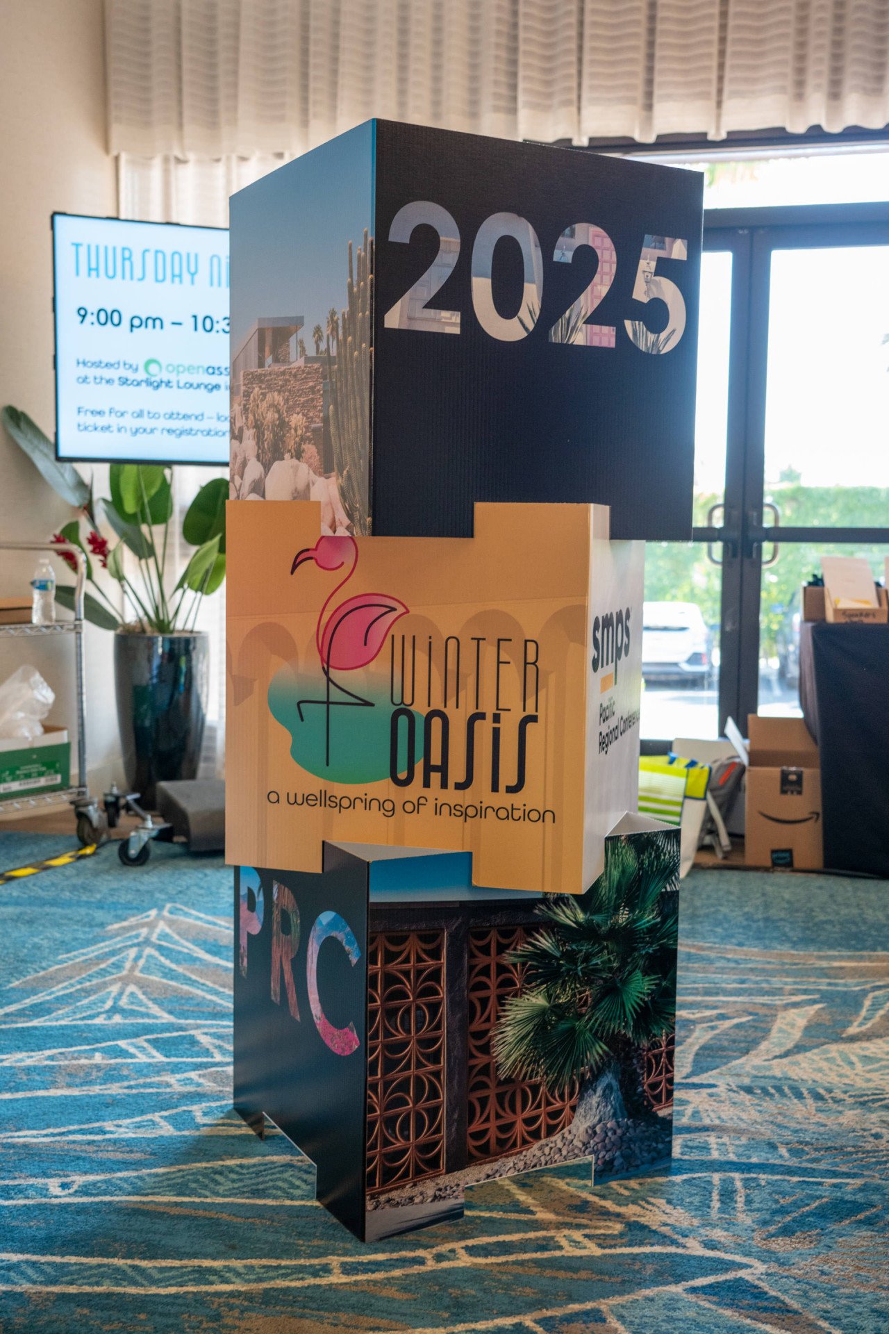 Featured Signage - Stacked Boxes