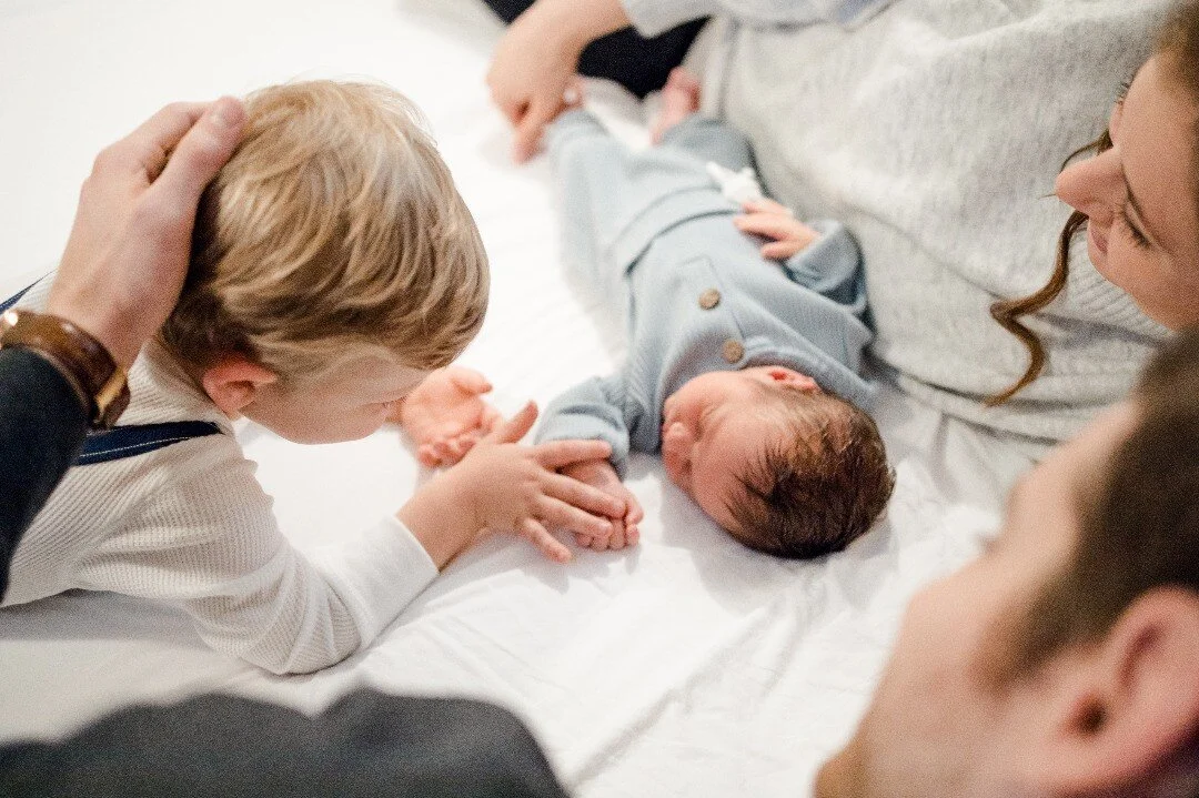 All the big brother feels 🥰 

.
.
.
.
.
.
.
.
.
.
#appleton #foxcitiesphotographer #katelynwilsonportraits #fresh48 #appletonwisconsin #appletonphotographer