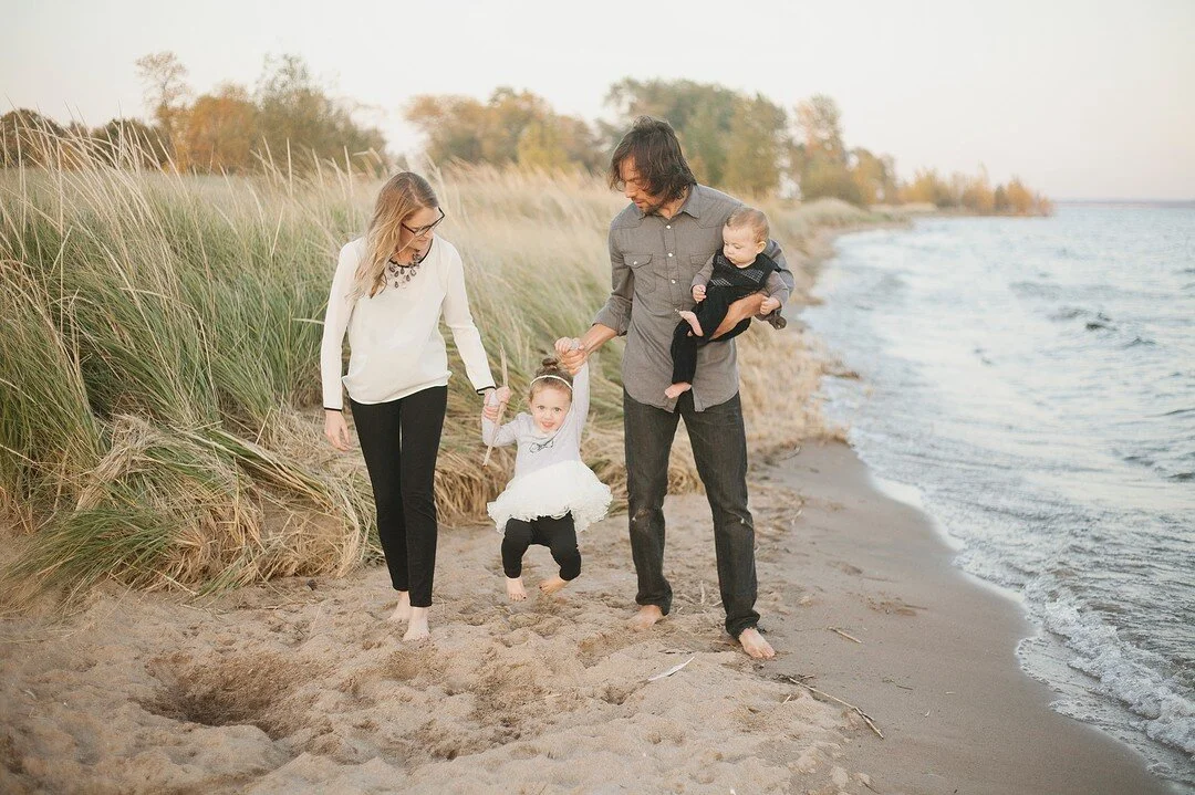 December is flying by so fast for me! Can anyone relate?

I'm crossing my fingers for a fast winter too. I'm still learning so much about being content in the here and now. But how do you wish for a fast winter season while being present?? I guess th