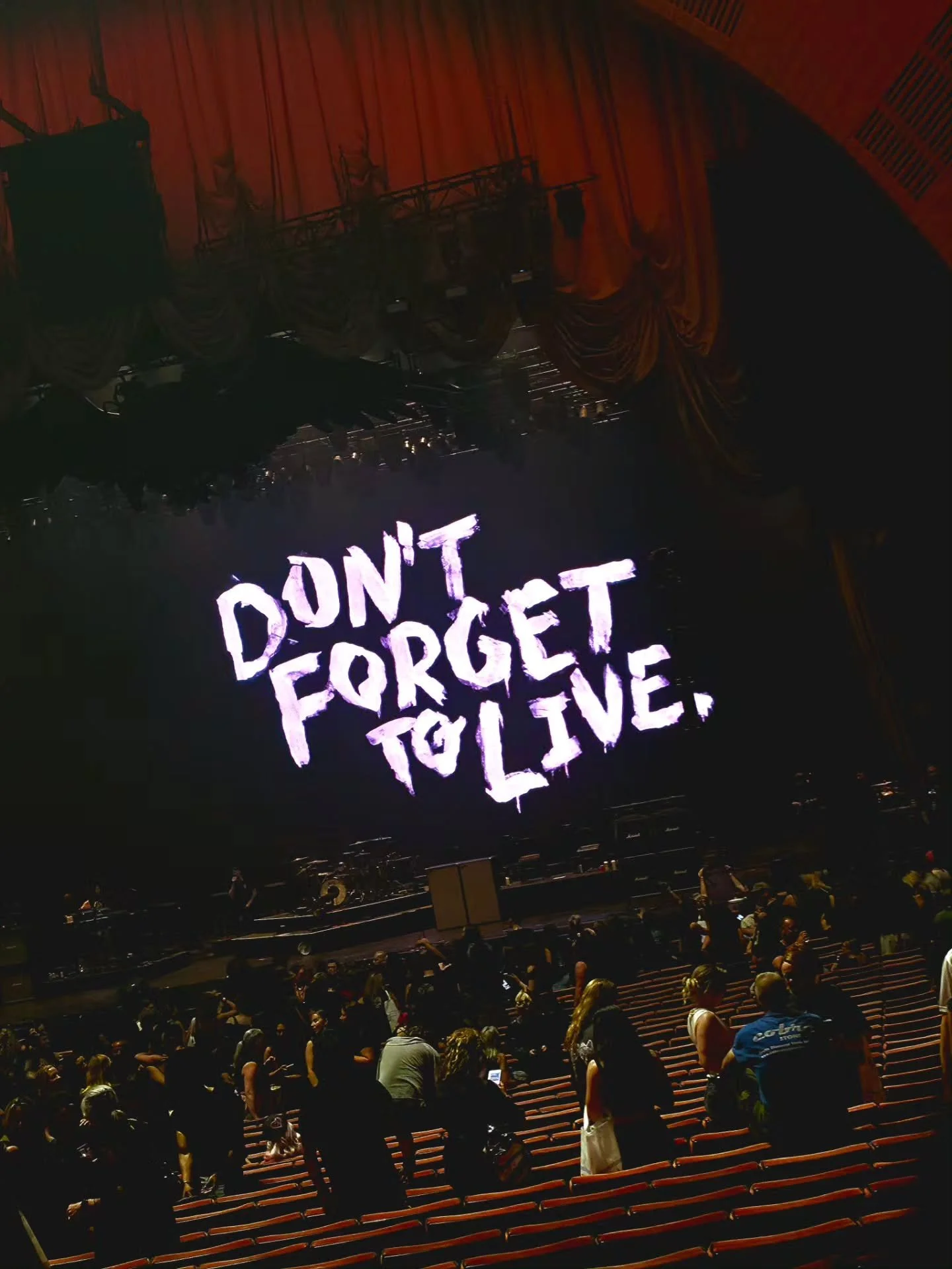 🤘🏼