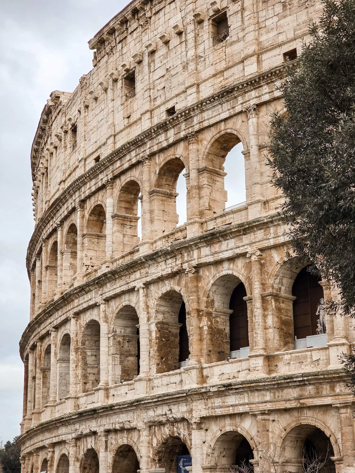 rome-colosseum-03.jpg