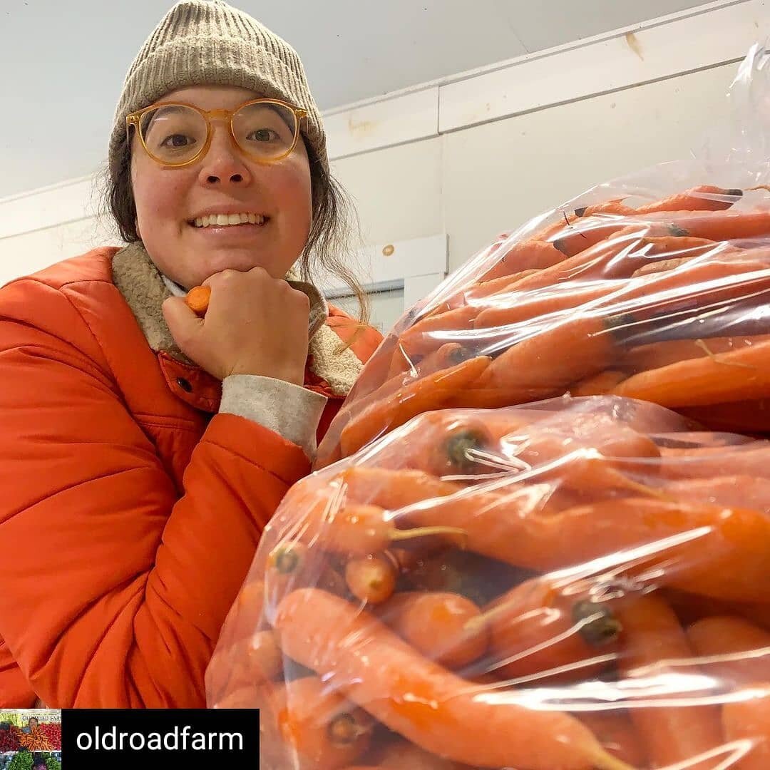Reposted from @oldroadfarm 
Who wore it better? 
.
.
.
Droppin off some carrots @mehurons_supermarket . They&rsquo;re still super sweet and crunchy🥕