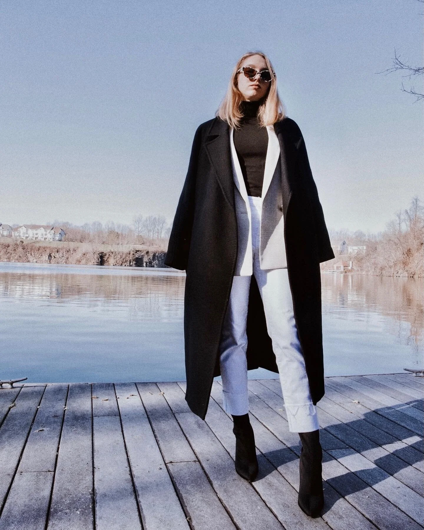 Winter Style
.
.
.

#winter2021❄️☃️ #model #models #photoshoot #photography #photographer #maryland #laurelmd #style #stylist #beauty #fashion #zarawoman #ukrainian #pose #vogue #vogueit #citygirls #canonphoto