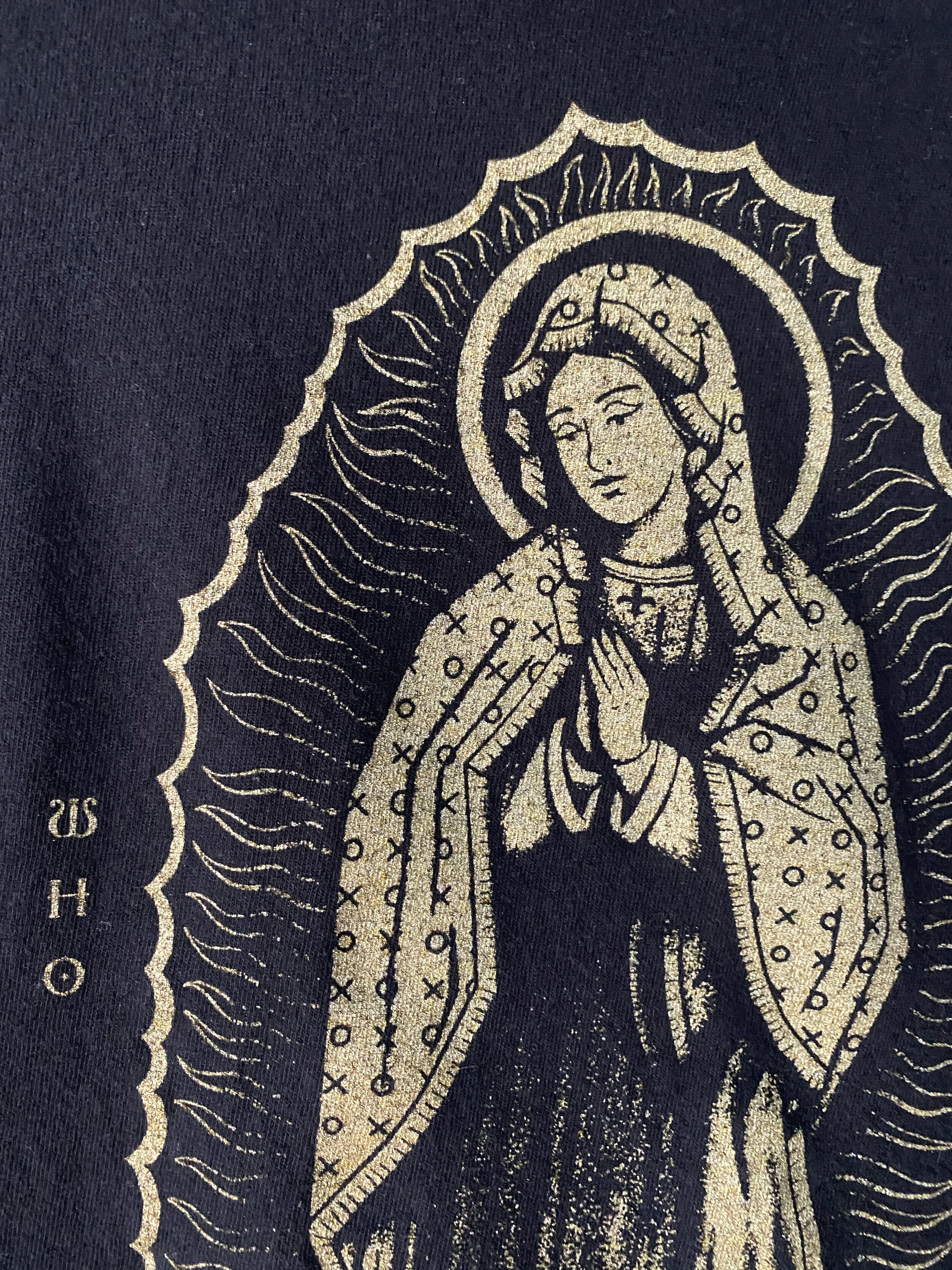 who_art_dat_shirt_front-detail.jpg