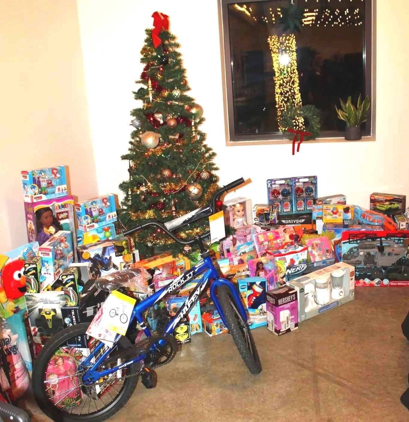 Sheriff Rowe’s Annual Holiday Fundraiser 