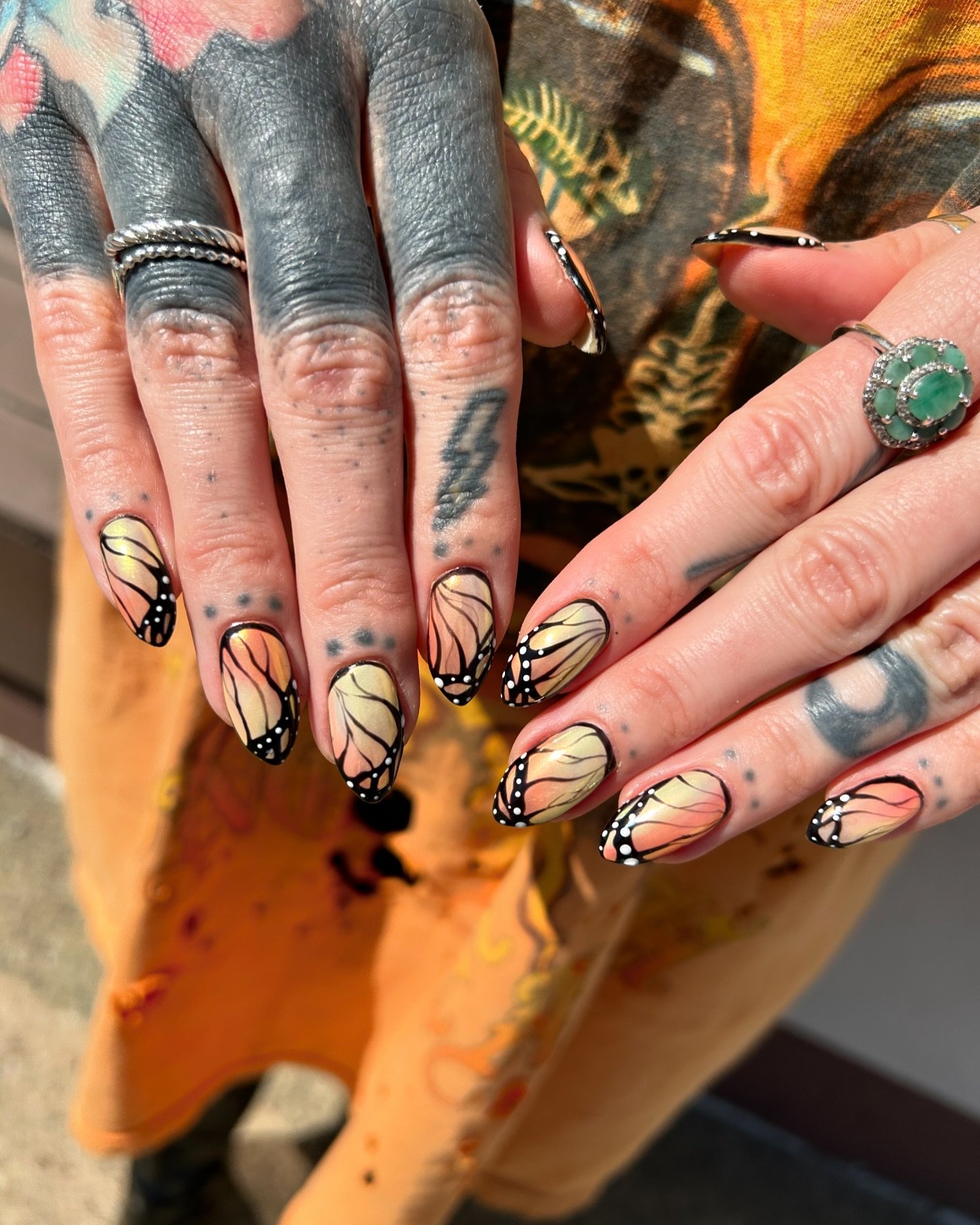 🧡 butterfly birthday set on our girl @slatenails_katie 🧡

nail art done by the one &amp; only @slatenails_michelle