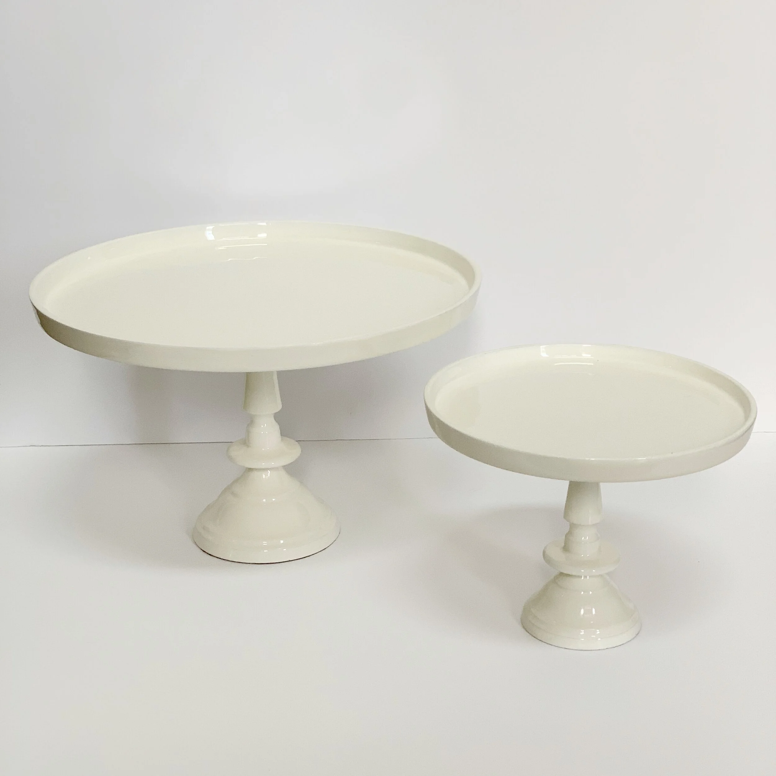 Pedestal in Ivory