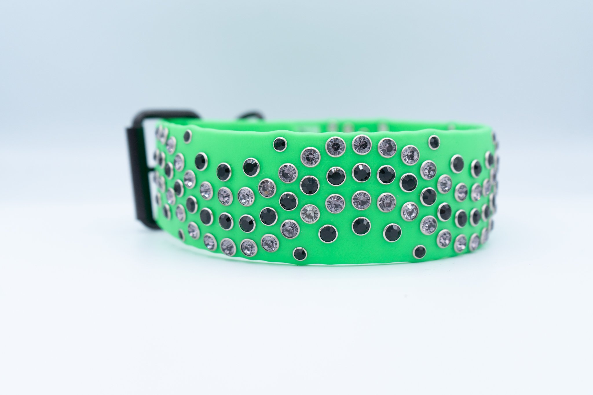 17 - 19” Inches / 1.5" Black Biothane Dog Collar, Waterproof, Durable, Smell Proof, Easy to Clean Vegan Leather, Bling Collar