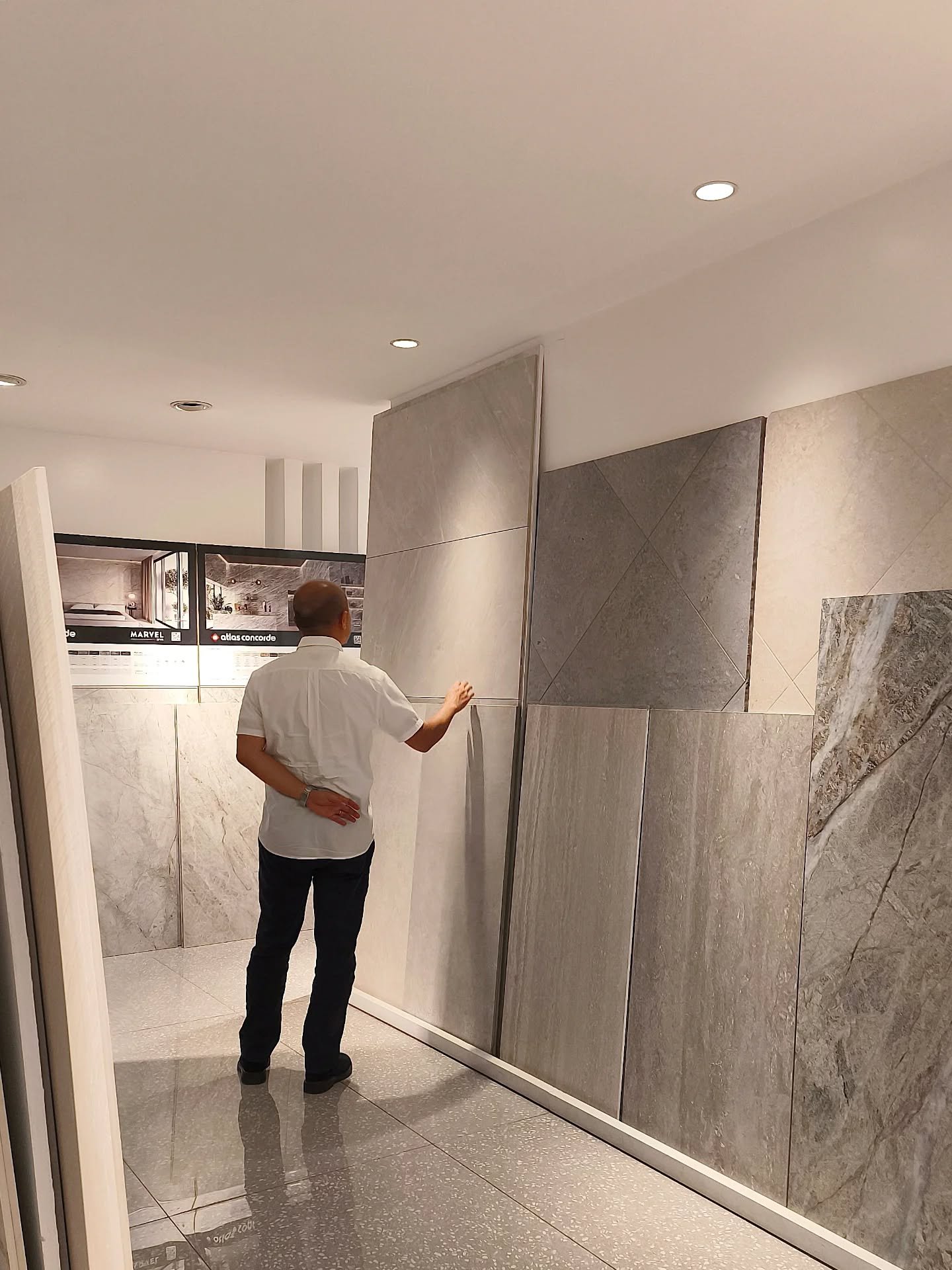 Blasco team at The Tile Gallery.

@thetilegalleryph 

#porcelaintiles #sinteredstone #tile