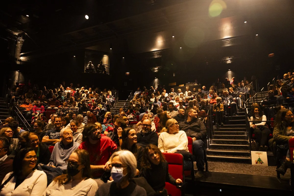 Photo du public à la Place des Arts - salle comble