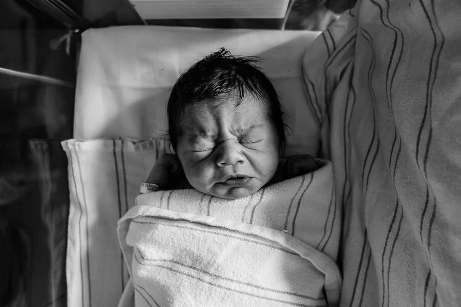 How to pick the right newborn photographer part 2 | The experience