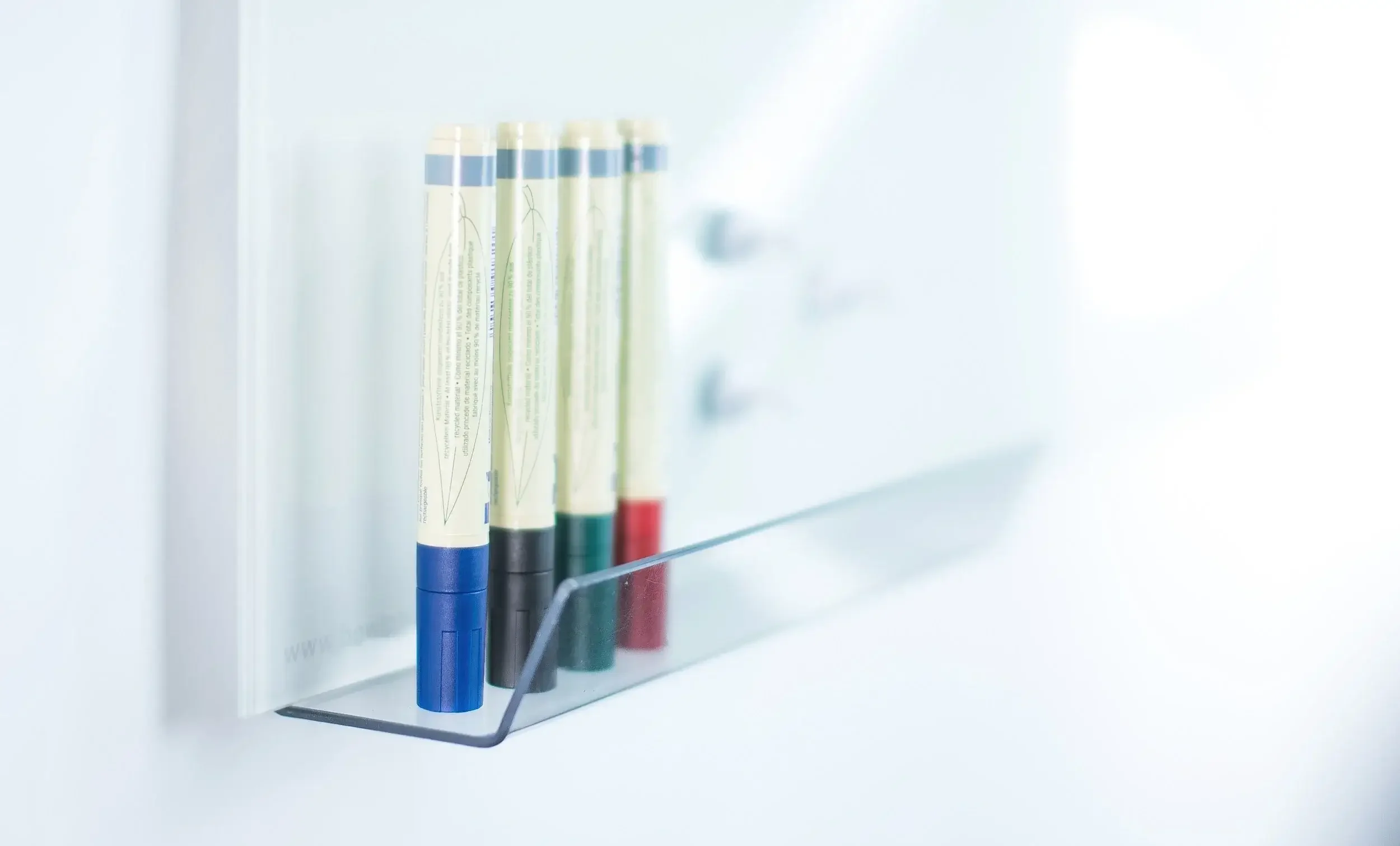 Four whiteboard pens.webp