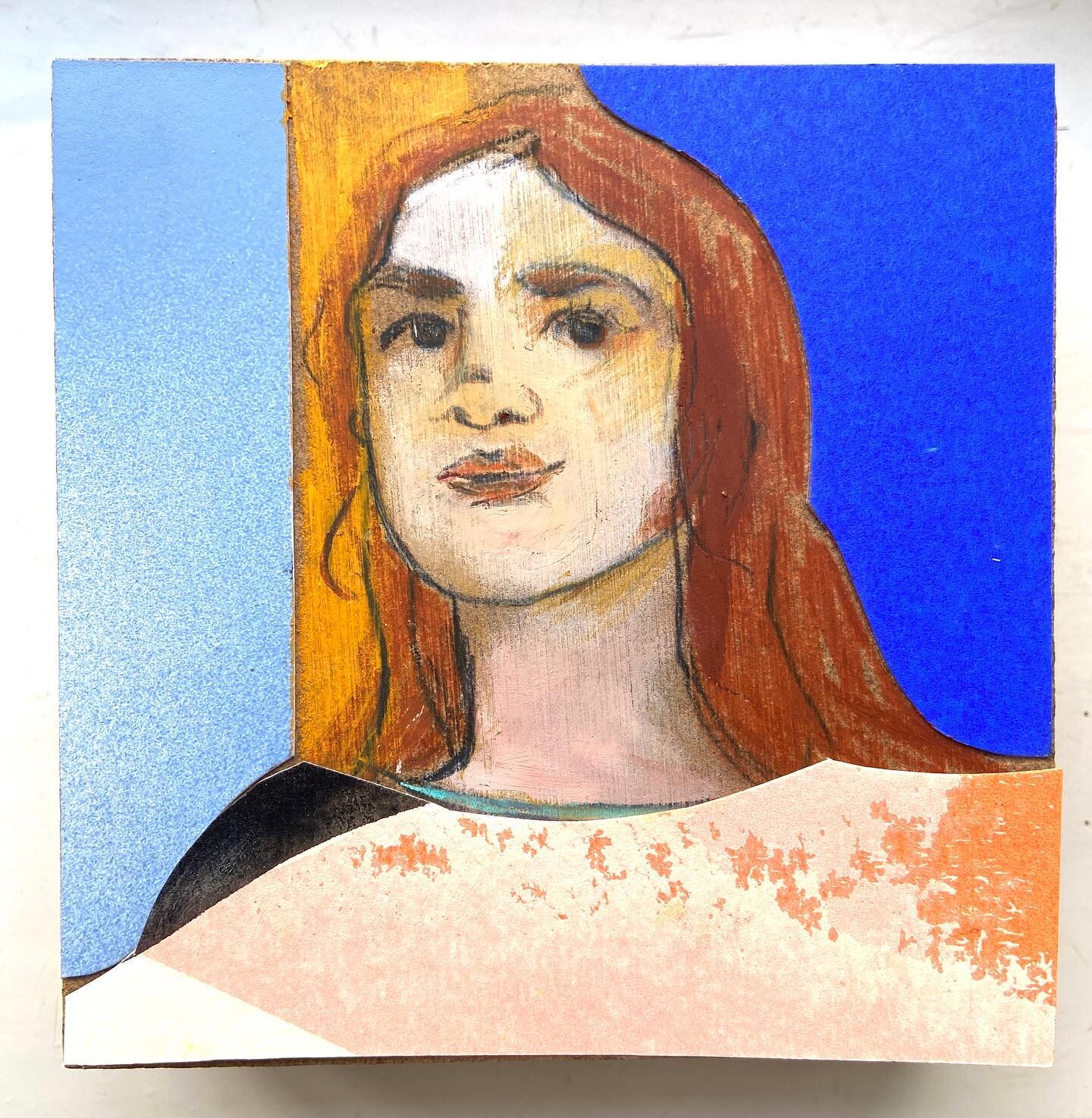 .
.
Sneak Peak to one of the miniatures I made for Belles Choses 03!!
So much abstract forms lately, I thought I go for some old school portraits (plus of course some abstract layers in the background (:)
.
This is &bdquo;Tilda&ldquo;, 10x10cm waitin