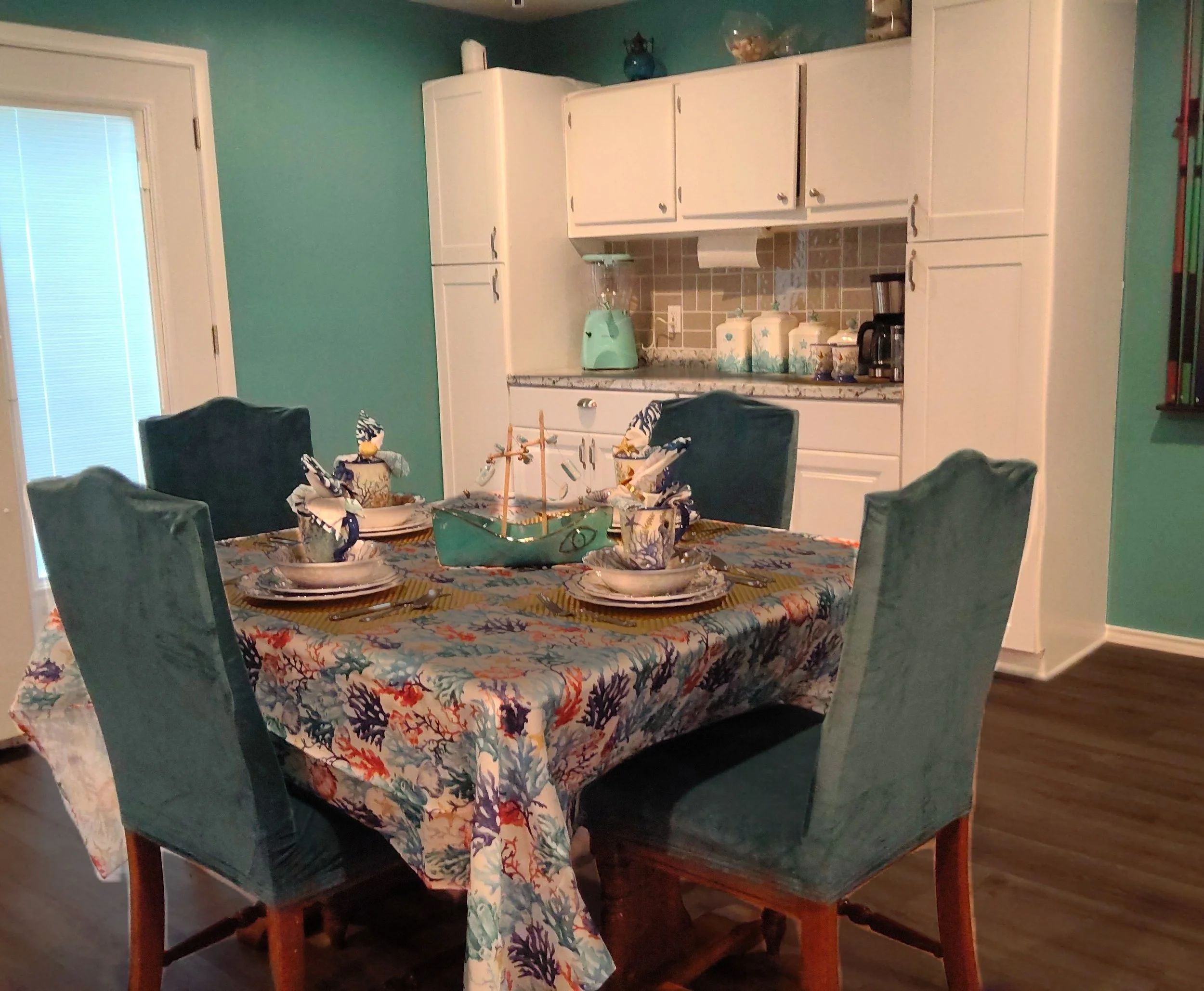 Coffee Bar and dining.jpg