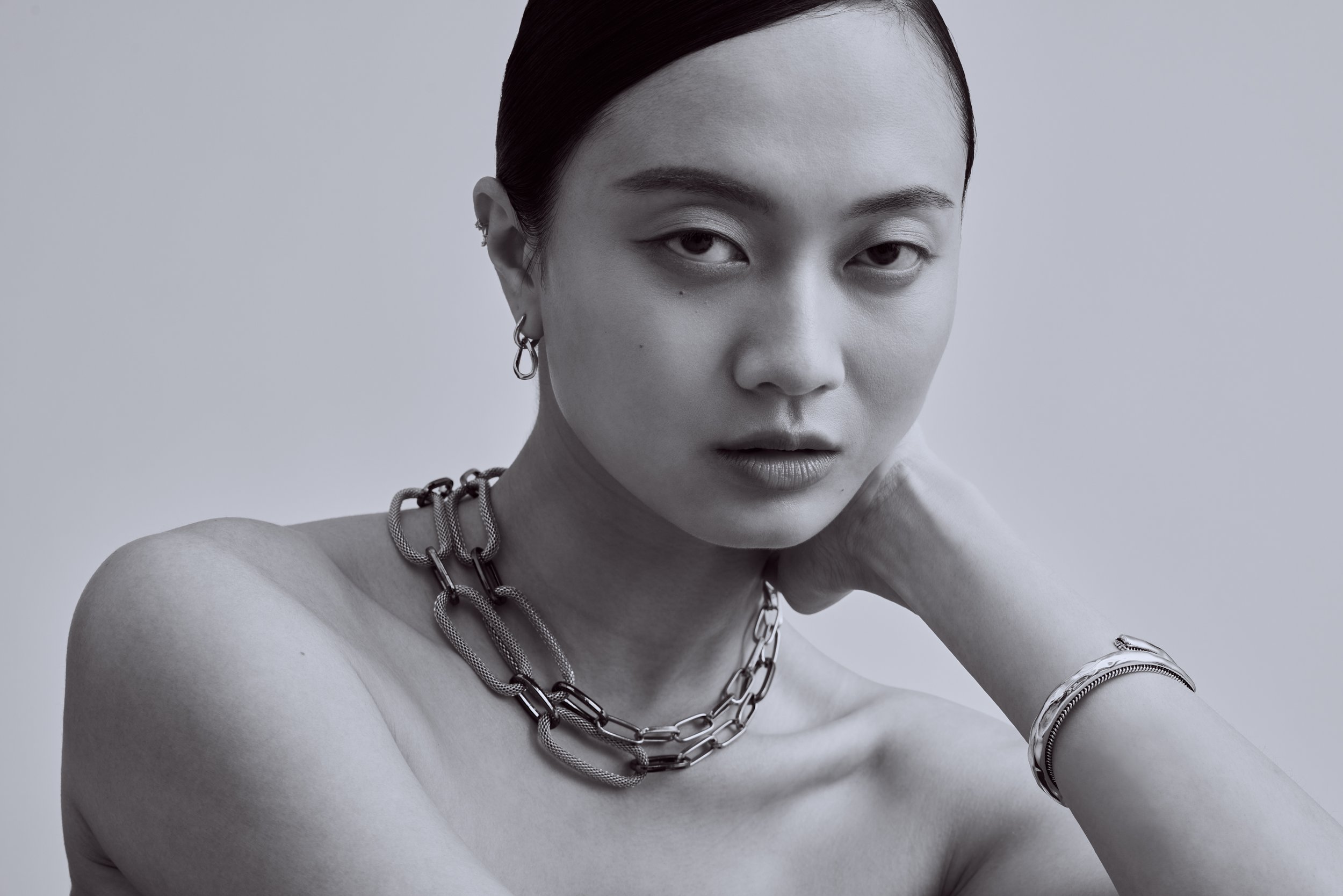 Sandra Jewelry Test0772bw.jpg