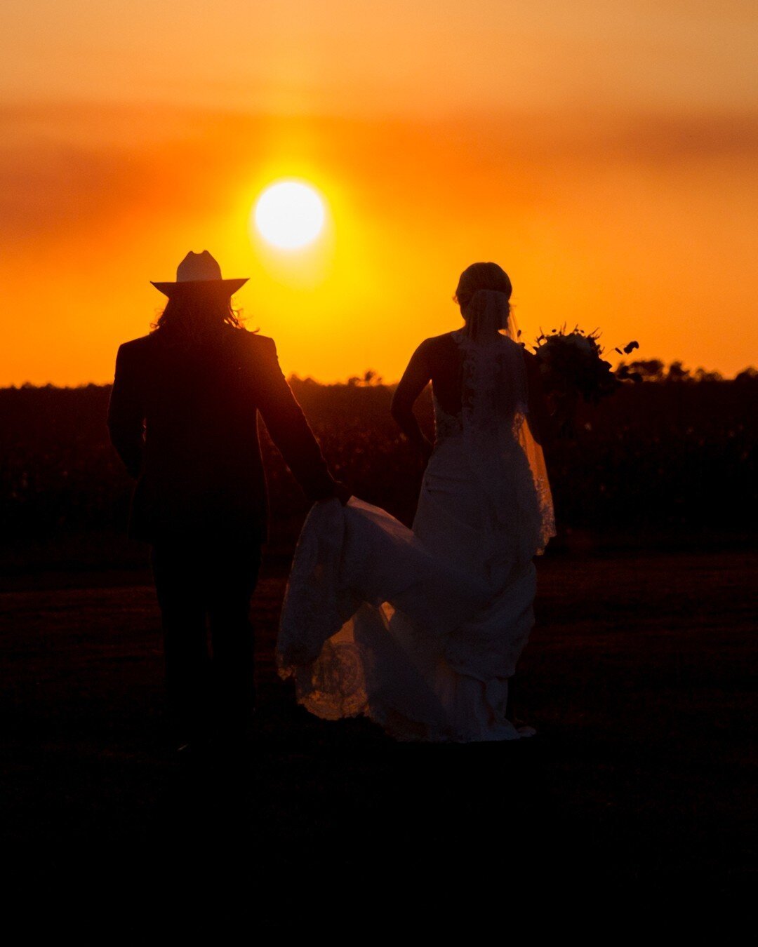 Love shines brightest in the golden hour! ✨💍 Capture the magic of your engagement against the backdrop of a breathtaking sunset at Dutch Ford Farm. Let's create timeless memories together! https://i.mtr.cool/yotjxshcze #SunsetEngagement #GoldenHourL