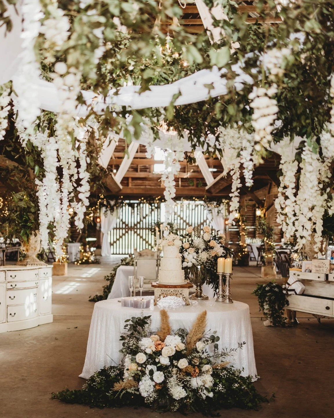 Are you searching for a garden wedding venue near Savannah with indoor receptions and outdoor wedding ceremony locations?
