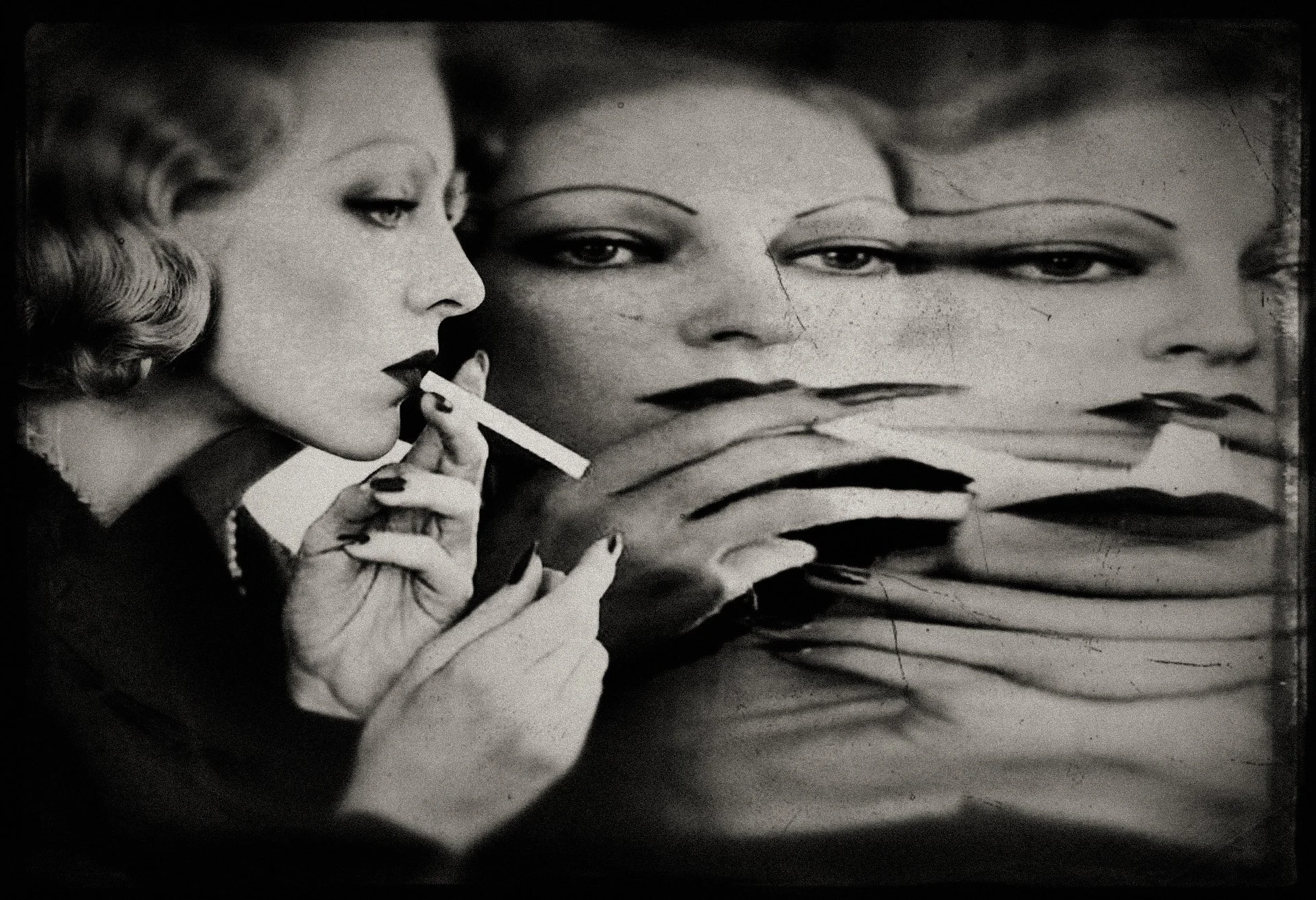 Chain Smockers III, Paris, 2026.