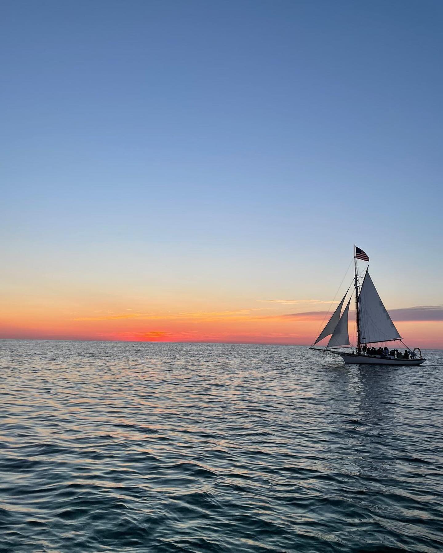 We love this shot of Endeavor under sail from @ack_realestate! Headed back to the harbour after another beautiful day on the water ✨
