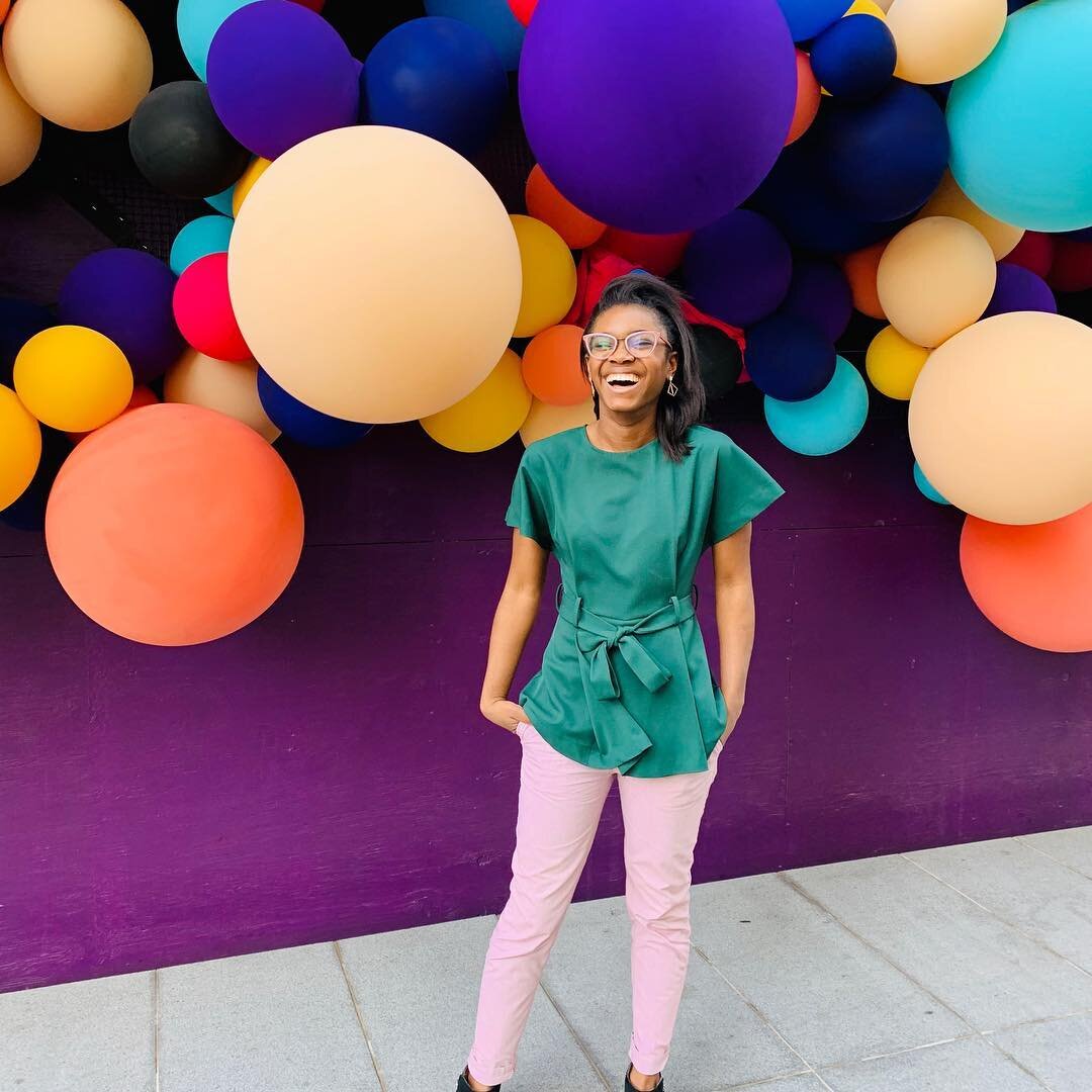 Lately I&rsquo;ve been so crazed and focused on all of the bad, but today a friendly face made me stop and take this picture at work. It was a nice reminder that there&rsquo;s as many good things in my life as there are balloons on this wall. 🎈🎈🎈#