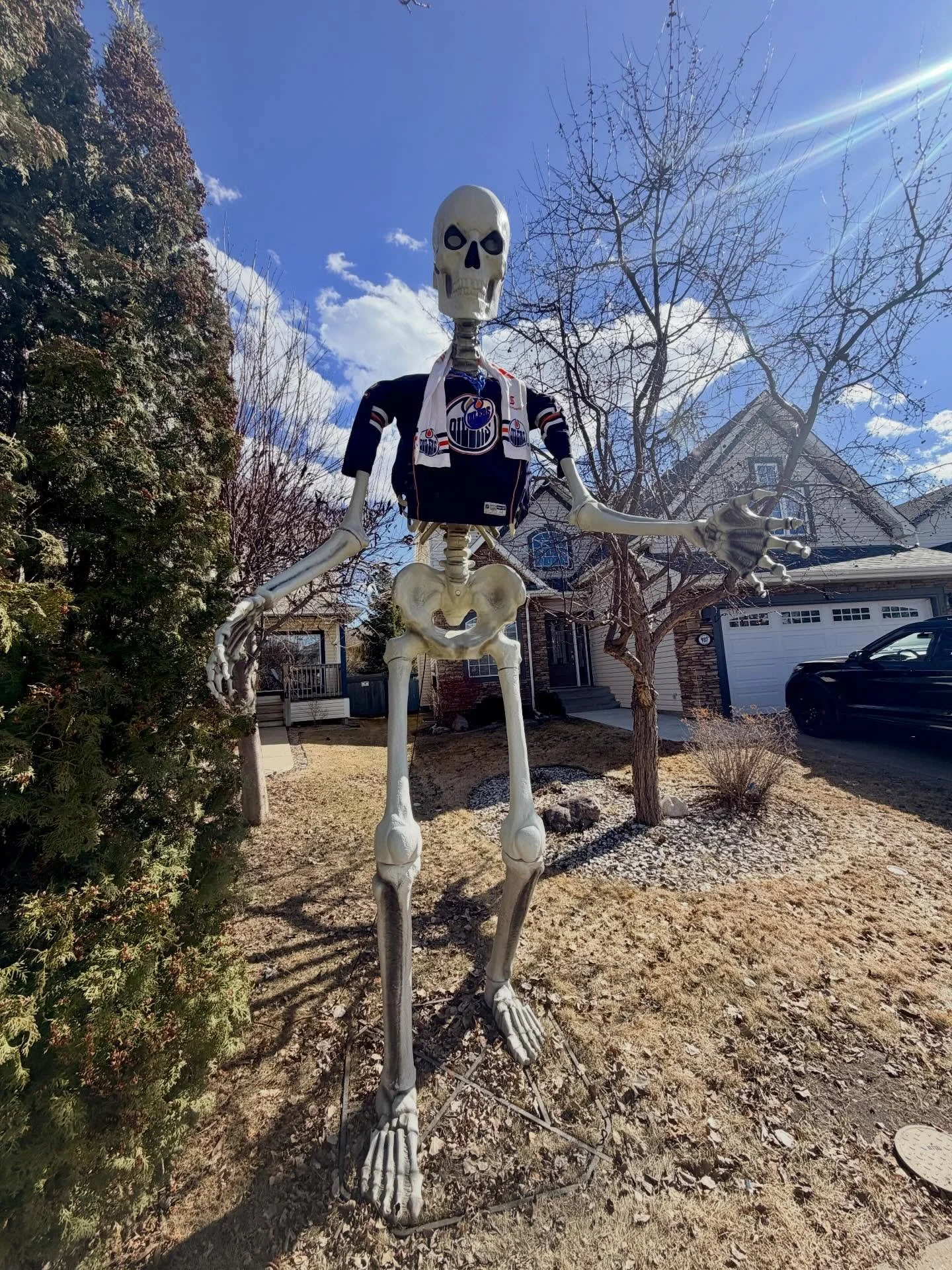 Serving DUCK on BONE CHINA tonight 💀 🦆 

@edmontonoilers 
@anaheimducks 
@cisncountry
