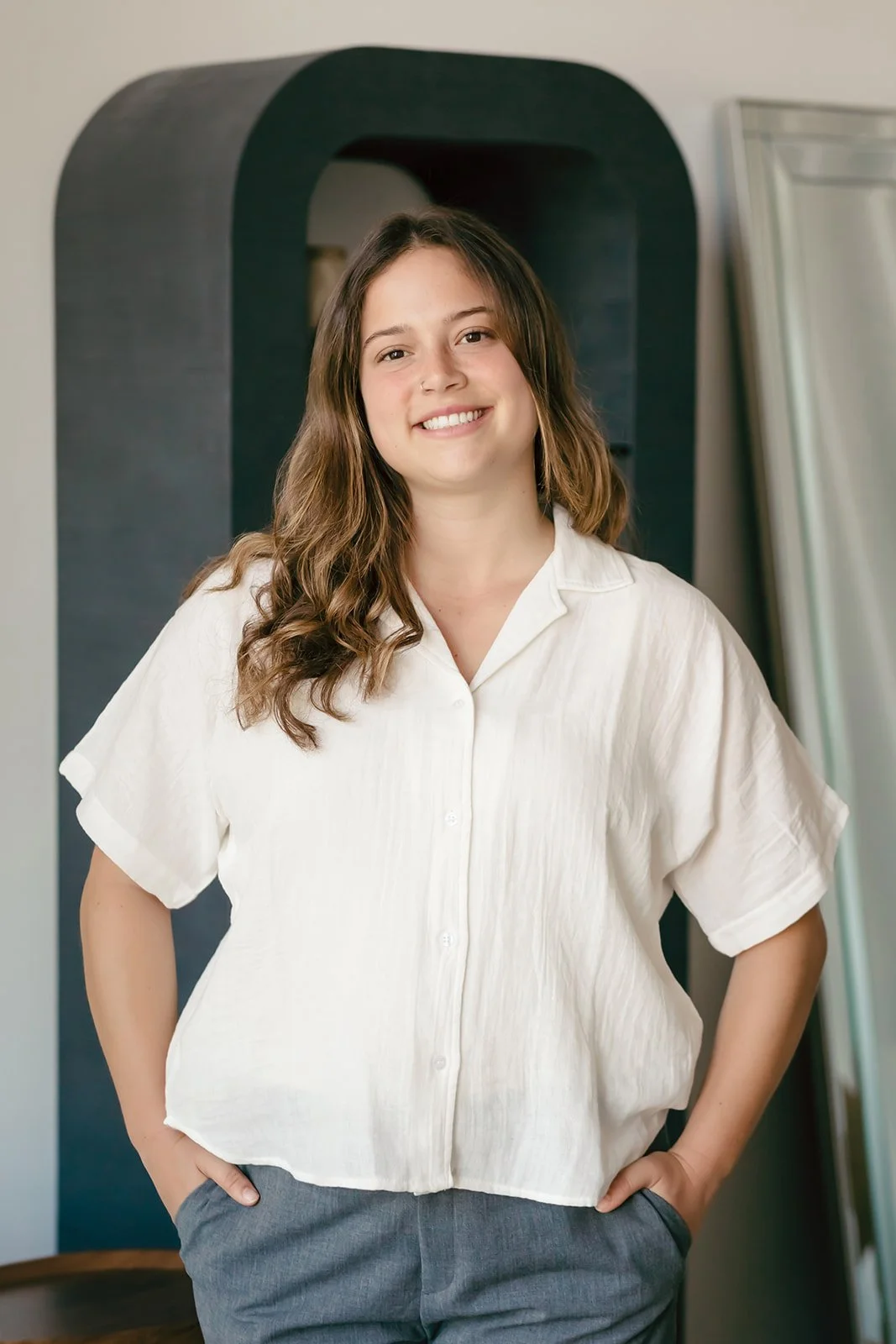 Lily, Dietitian, woman with long blonde hair in a white shirt