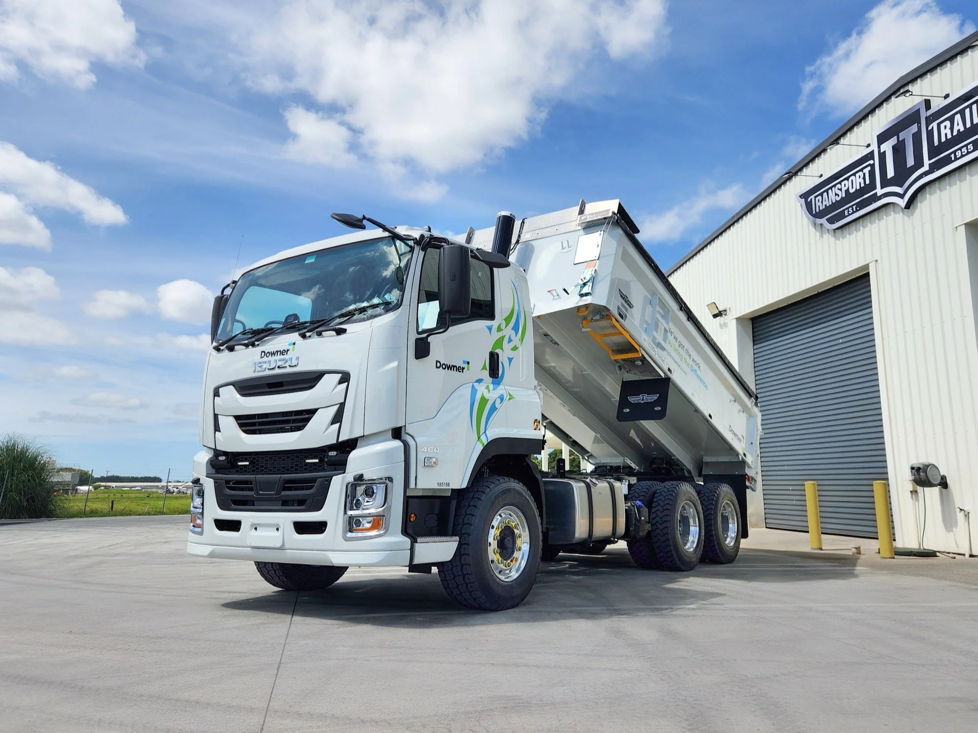 Downer NZ - Hamilton - 6x4 Isuzu CYZ460 with Hardox Body e copy-JPG copy-2000px.jpg