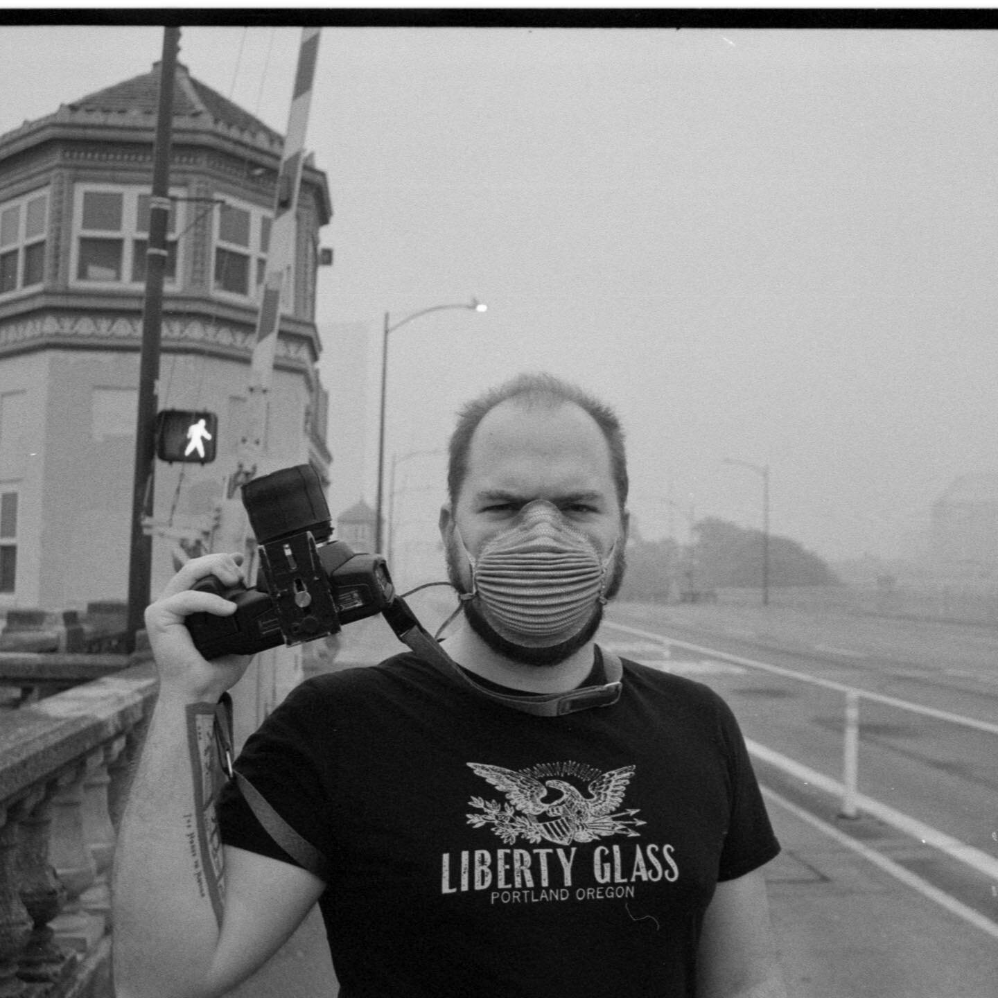 Smokey days on the Burnside Bridge. #broll #documentary #ilfordhp5 #pdx