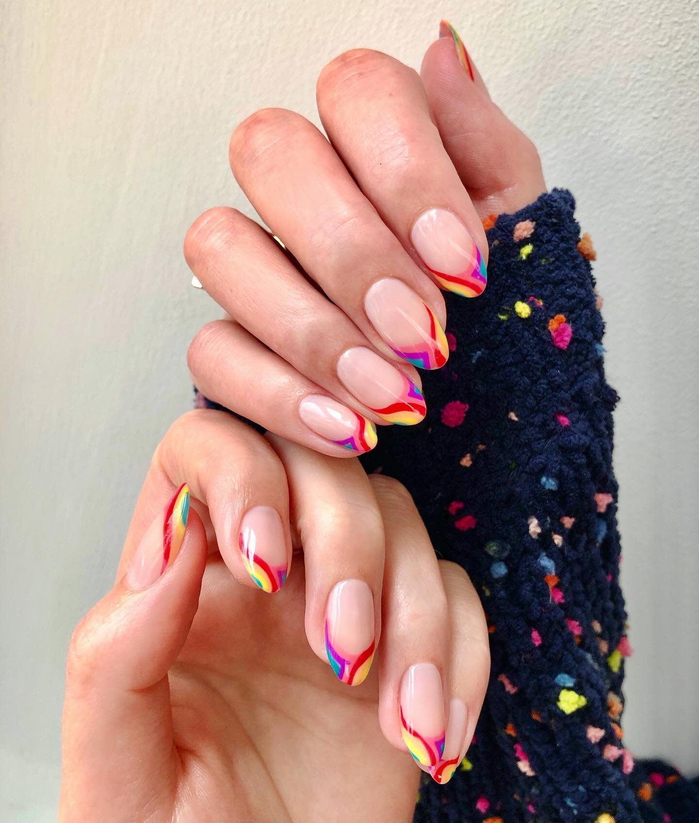 Representing pride all day everyday 🏳️&zwj;🌈🏳️&zwj;⚧️
My client is getting her call to the bar and the dress code is as boring as it comes but nobody said anything about nails 😏
Painted all with @biosculpturegelgb 
Prep with @officialnavyprotools