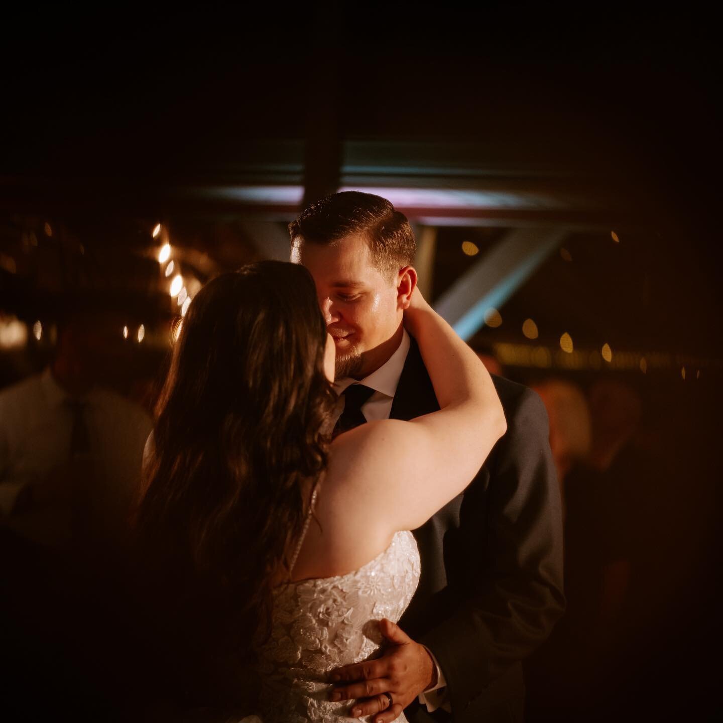 Gracie + Cole

Bride: @gracie850 
Groom: @cole_huden
Photography: @the_wild_eyed
Venue: @farmweddingfl (Kai Kai Farms)
Hair + Makeup: @kissthismakeup
Florals: @larasthemesfloral
DJ: @myvoiceondemand
Photo Booth Bus: @goodtimesrollbus
Bride&rsquo;s Dr