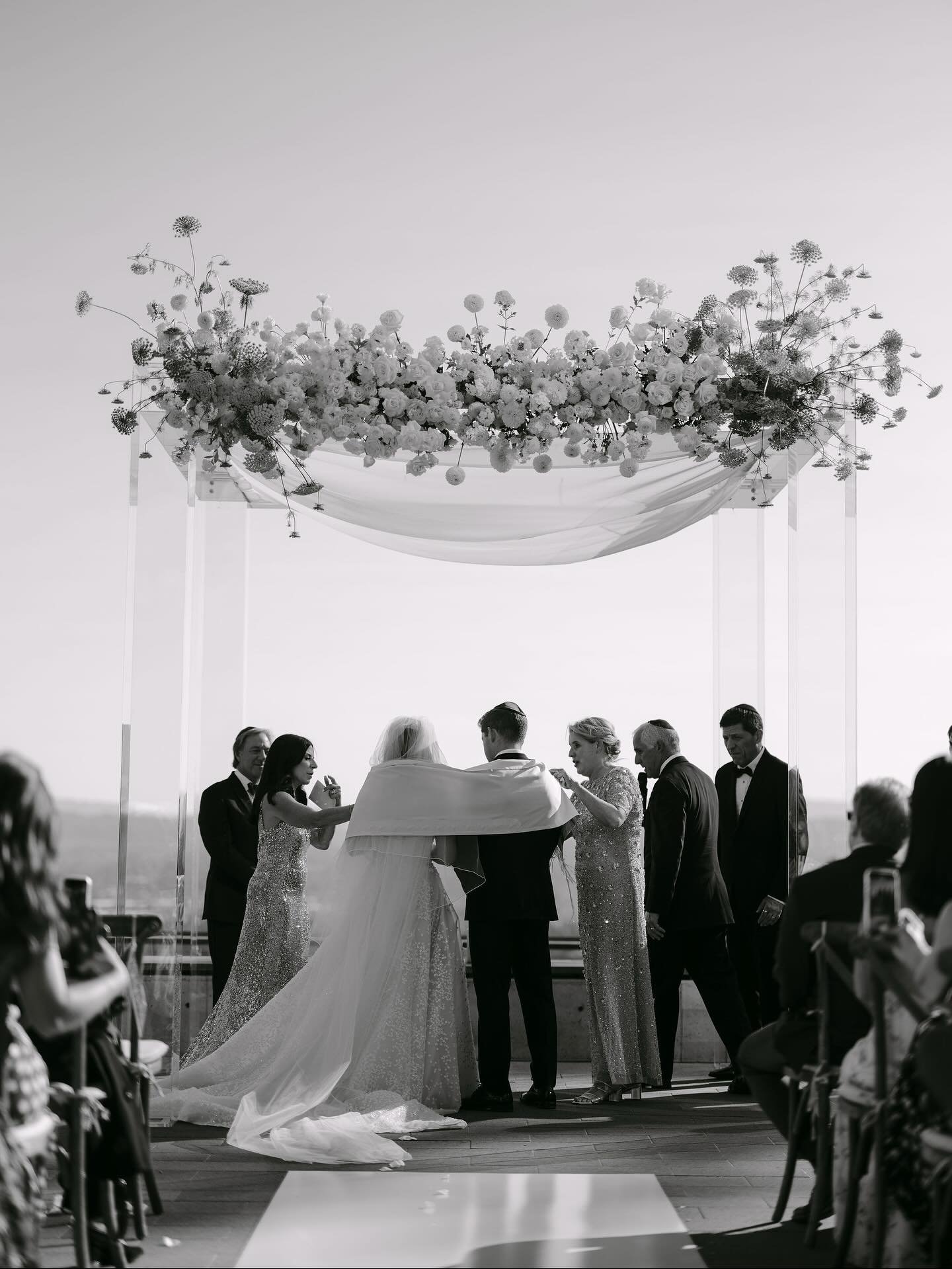 Ceremony moments from M+E&rsquo;s August wedding. 

So many thanks this vendor team, who all made the process feel extremely collaborative. From the wonderful planner, Jenah, who always keeps me in the loop and shows up supportively, Event Co., makin