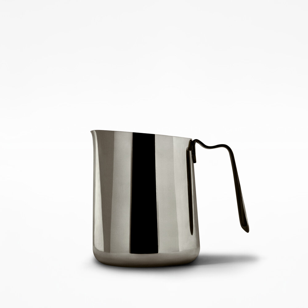 18oz-Eddy-Pitcher-Graphite_2.jpg