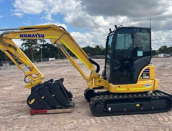 Today we took delivery of our new Komatsu PC55MR  Excavator and full set of buckets from @sba_earthmovingattachments today. This machine along with Liam our full time experienced operator will further increase our capability to complete large scale c