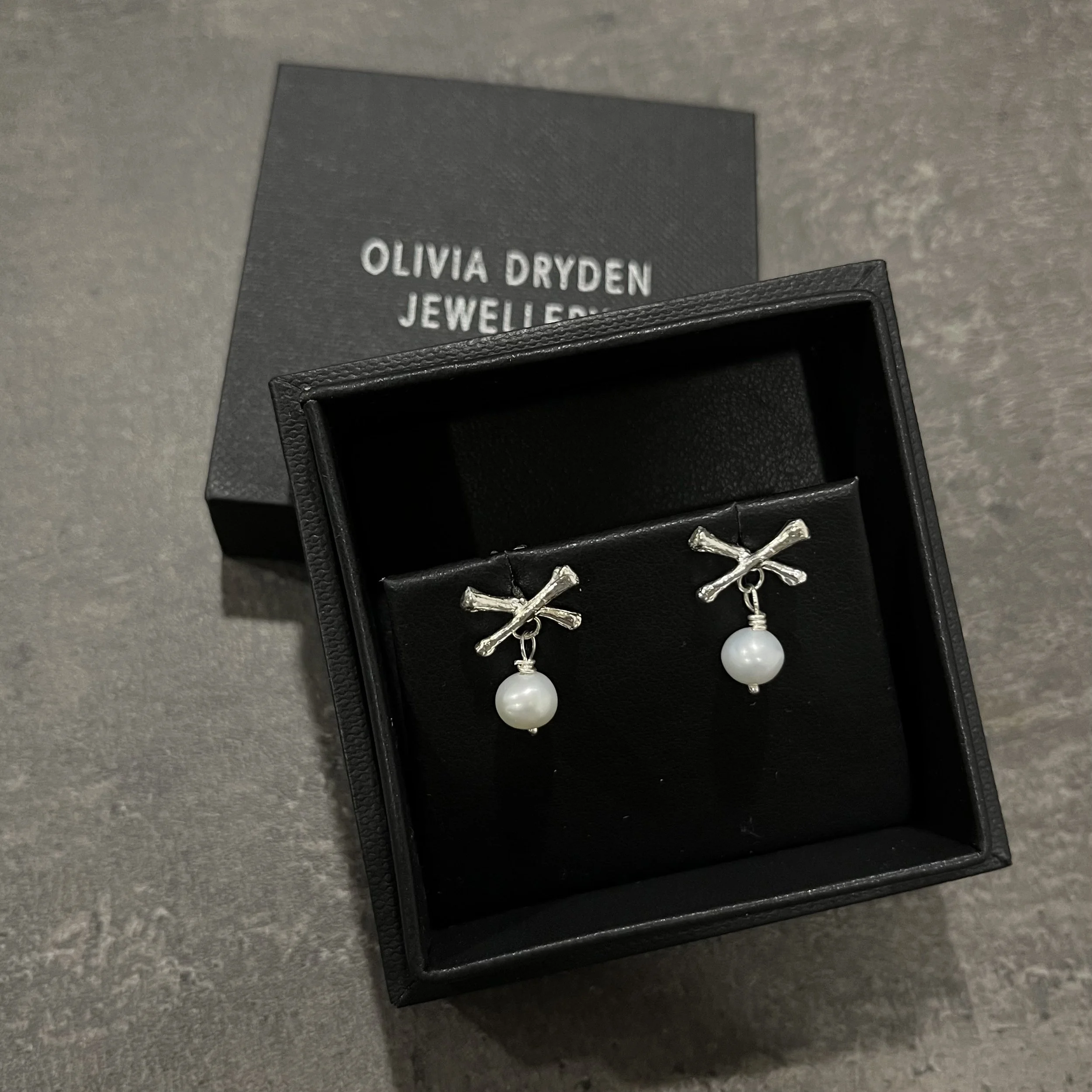 What Is Memento Mori Jewellery?