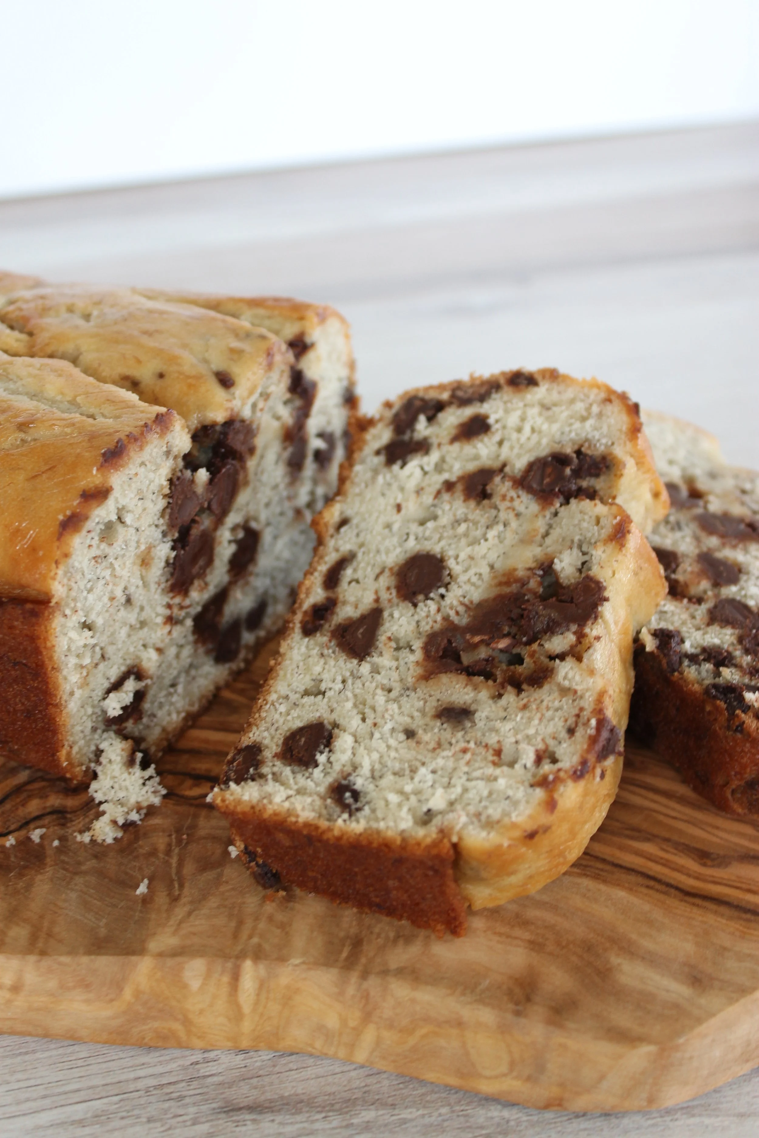 CHOCOLATE CHIP BANANA BREAD