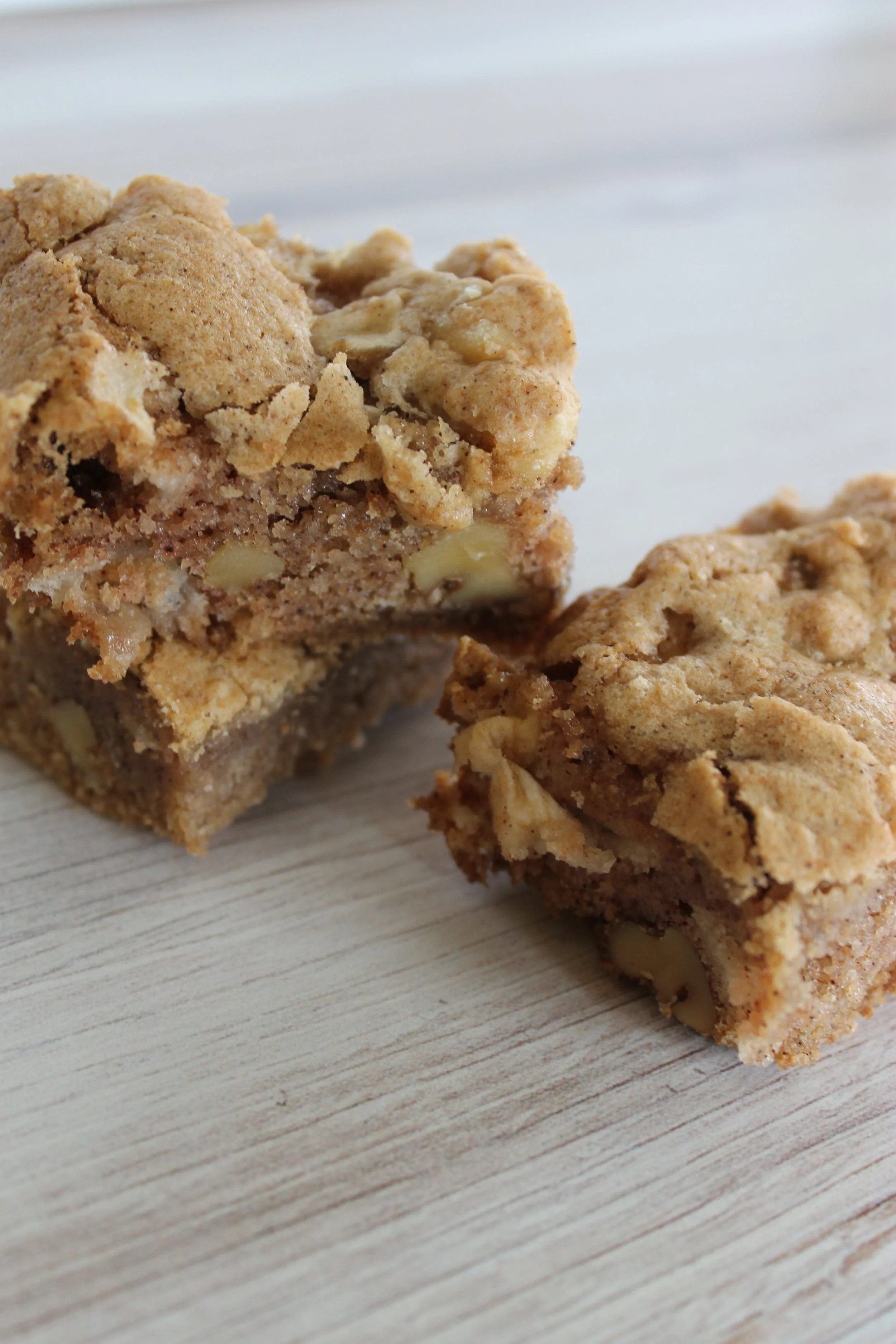 APPLE BROWNIES