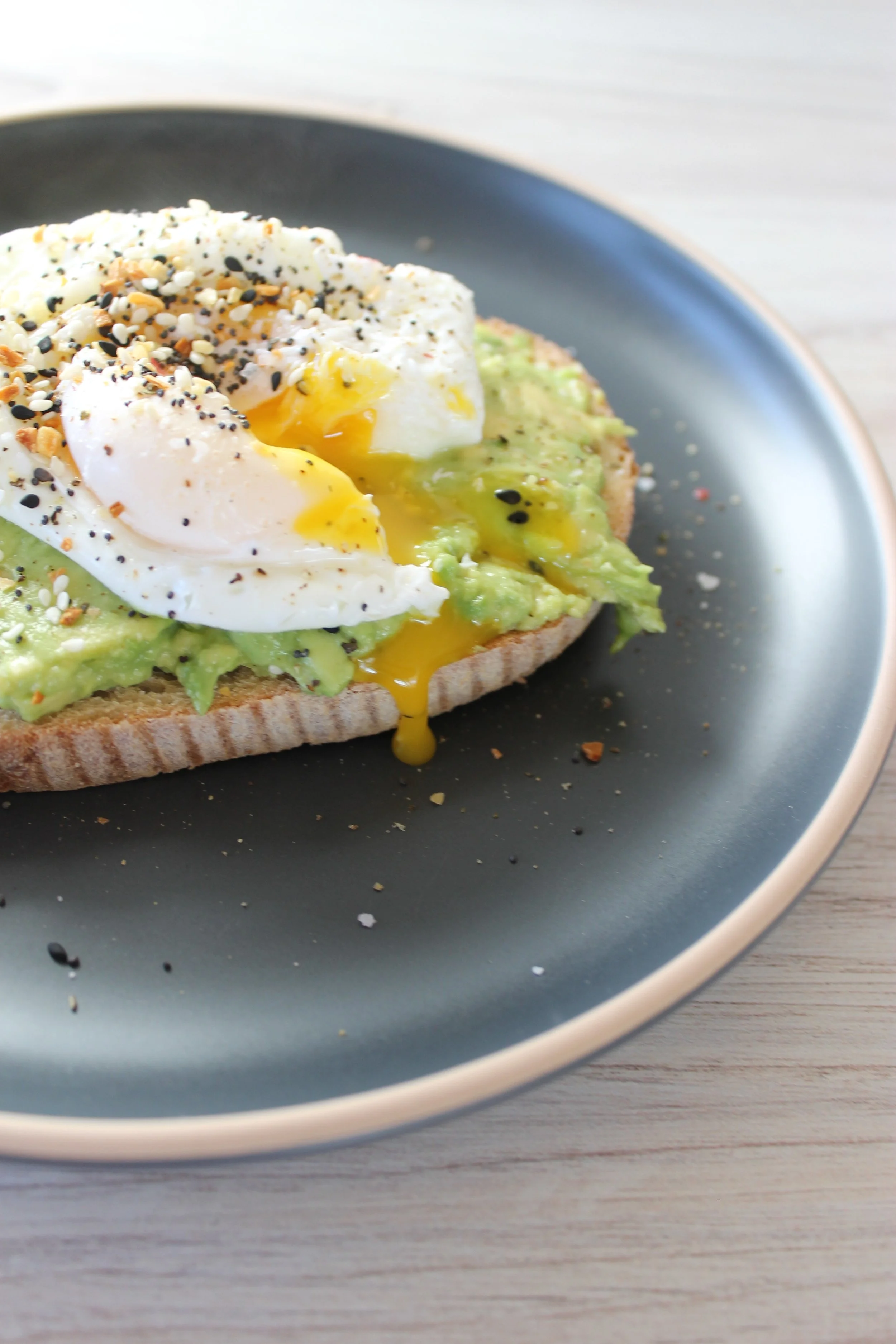 POACHED EGG ON AVOCADO TOAST