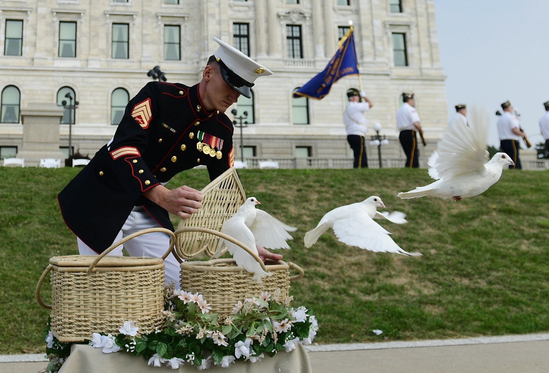 Minnesotans honor those killed in the 9/11 attacks and during the aftermath