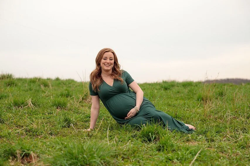 So extremely excited to welcome a niece or nephew in the next few weeks!! 
.
.
Maternity photos for my wonderful sister and brother-in-law
.
.
.

#photography #photographer #photojournalist #documenting #documentaryphotography #baby #maternityshoot #