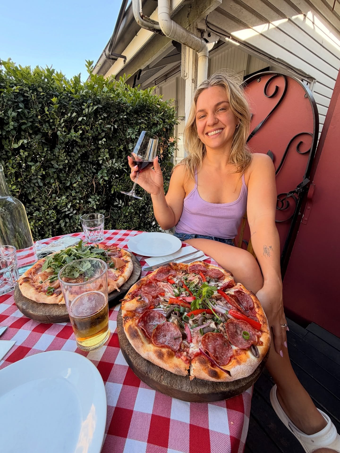 @annieredhead__ had a day off and I moved some things around. We got to have a lunch date, squat session, massage and the dessert menu for tonight includes Aldi&rsquo;s version of a paddle pop or splice. The best Tuesday I&rsquo;ve had in a while 😍.