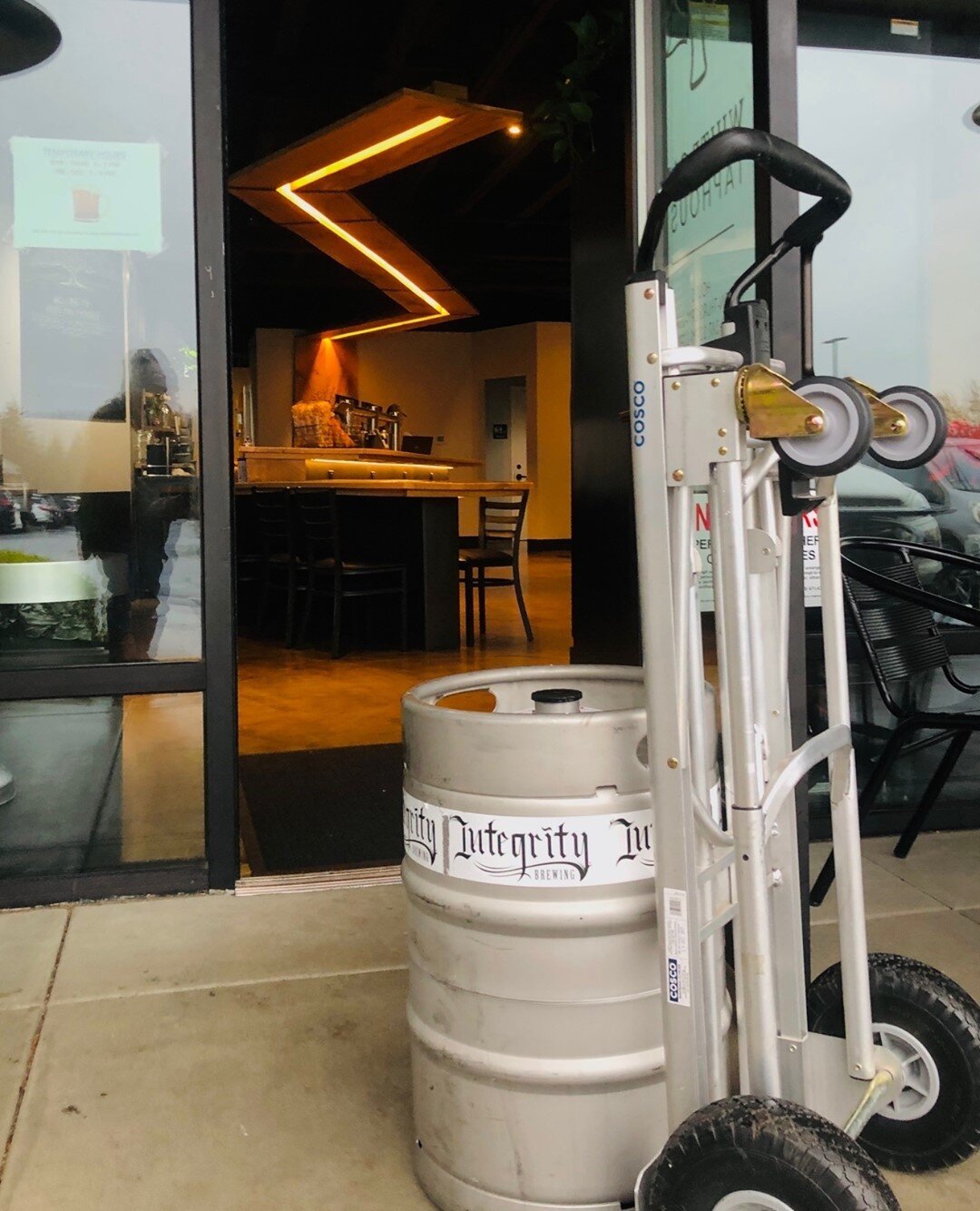 R2DIPA is on the move.  Be sure to stop by @whiteoaktaphouse on your next beer run. Grab a growler of our double raspberry IPA. Your tastebuds will be happy.