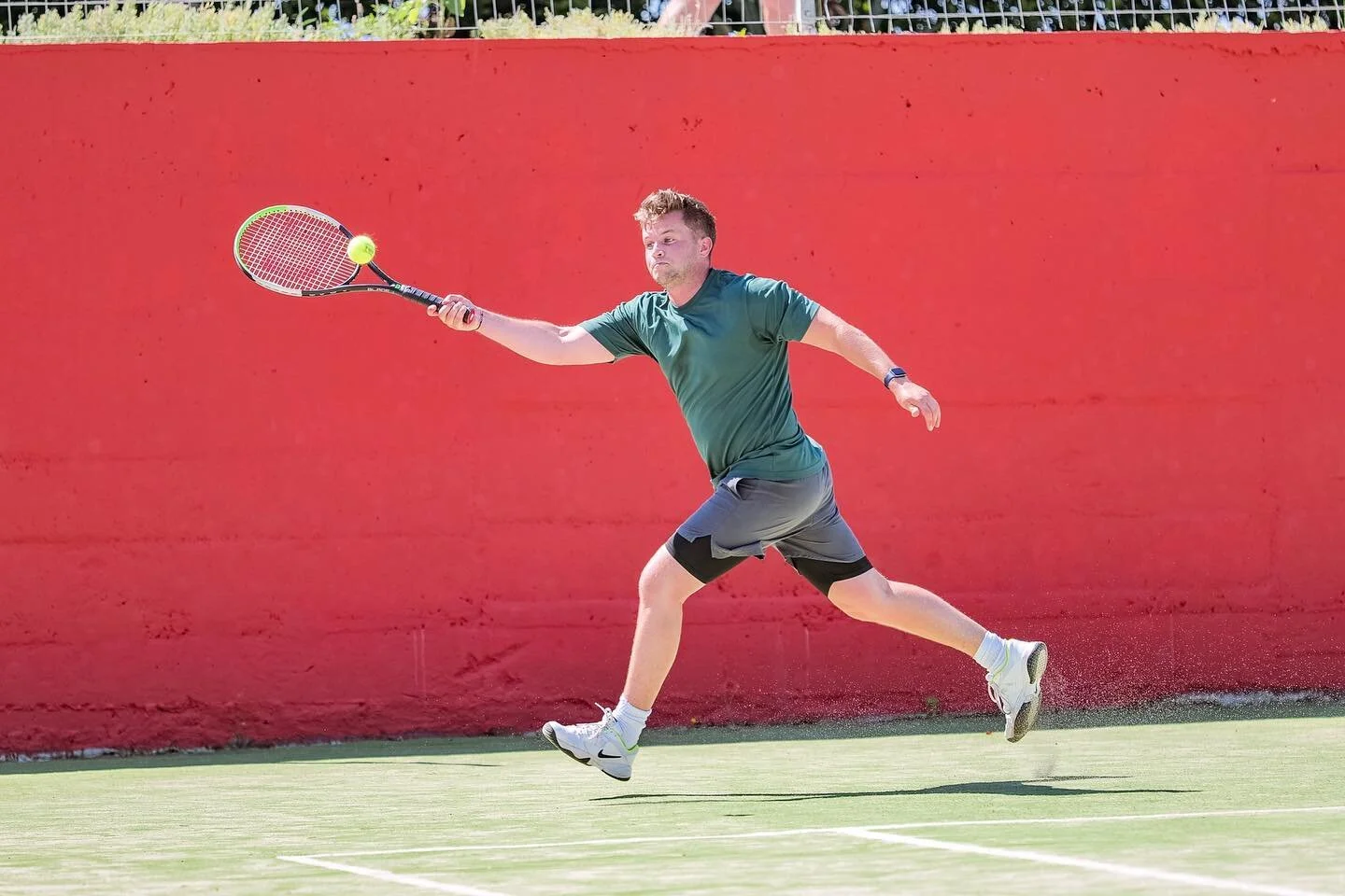 While out in Greece working for @clareedmeadphotography , I actually spent most of my time photographing sports and water-sports, not just family portraits. Here are just some of my favourite action photos from my few weeks in @neilsonholidays Messin