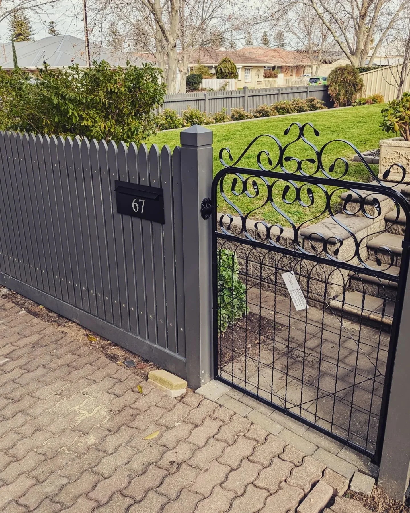 A picket fence can add character and charm to a home like this one we recently completed 😍 #picketfence
#colliegroup