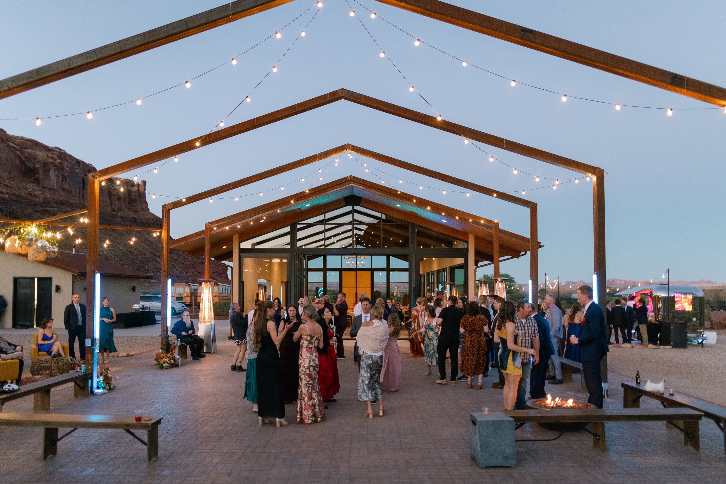 Emilie+Chris_-1065.jpg