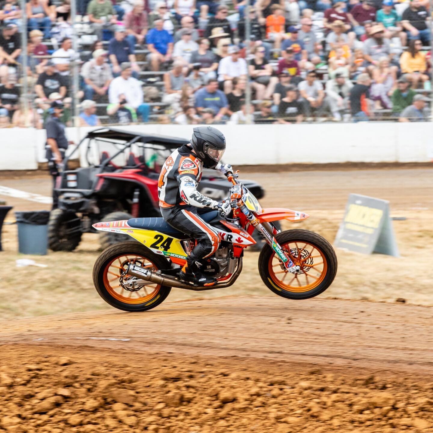 Til next time, PNW 👋🏼 @americanflattrack @the1moto at @castle_rock_race_park didn&rsquo;t go how we had hoped. Another rider came into contact with Hunter in the Semis, bike stalled out and didn&rsquo;t want to fire back up quick enough to snag a t