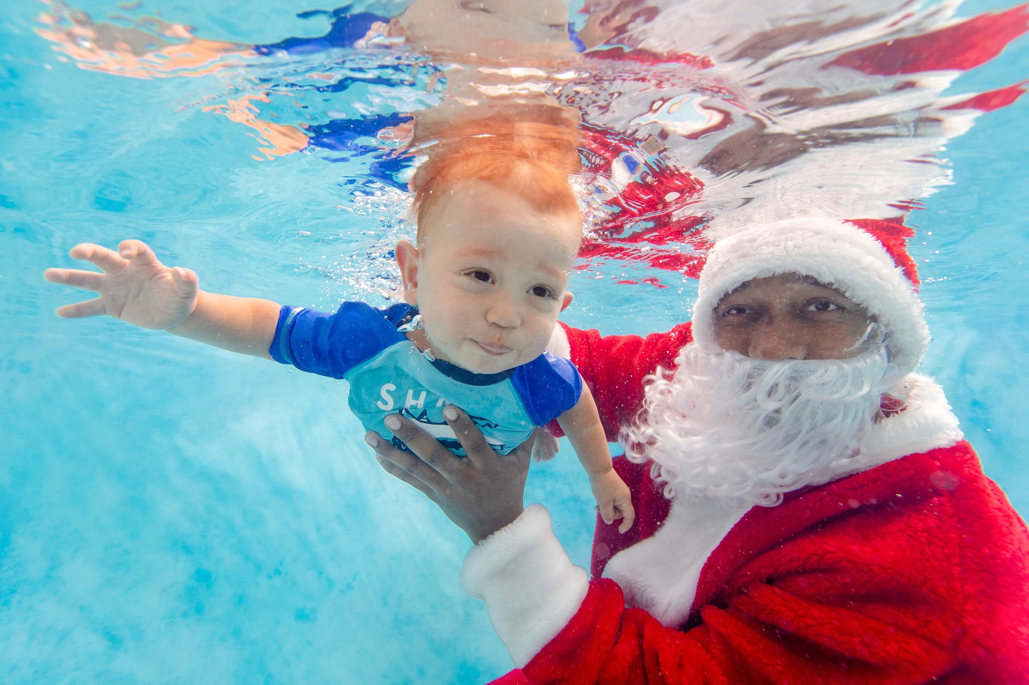 SwimwithSantaWatersafe-118.jpg